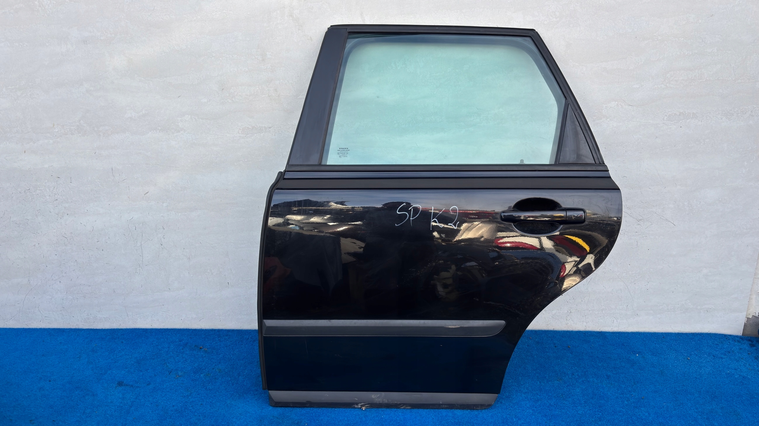VOLVO V50 2004+ left door rear part complete window 2005 ROK E000186 SPK2