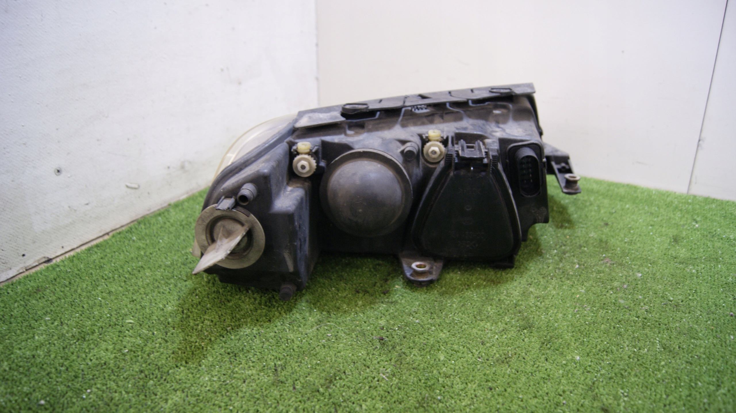 light left front LIFT VOLKSWAGEN PASSAT B5 FL 3B0941015AN