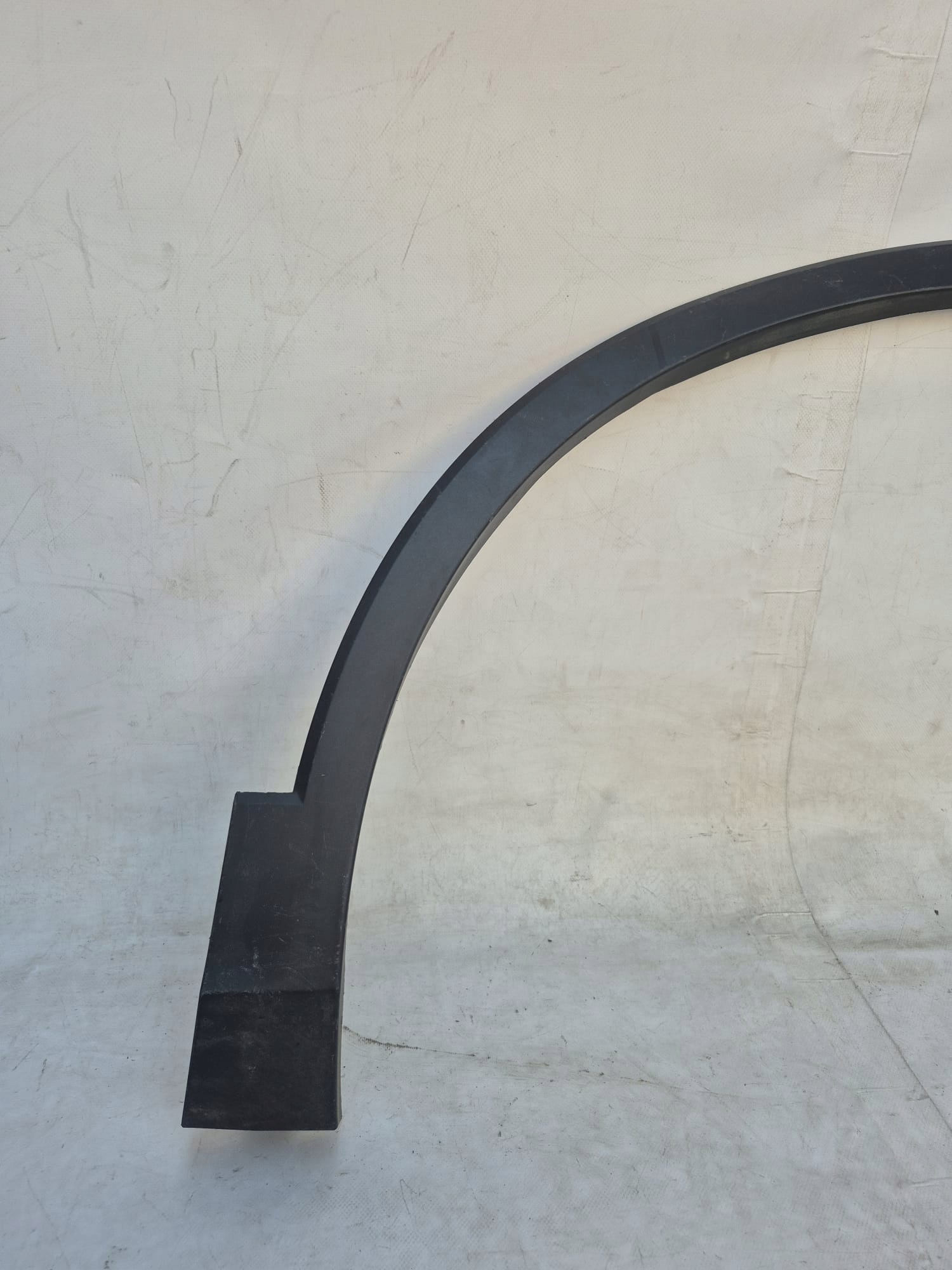 VW TIGUAN II 2 16-24 moulding cap right front