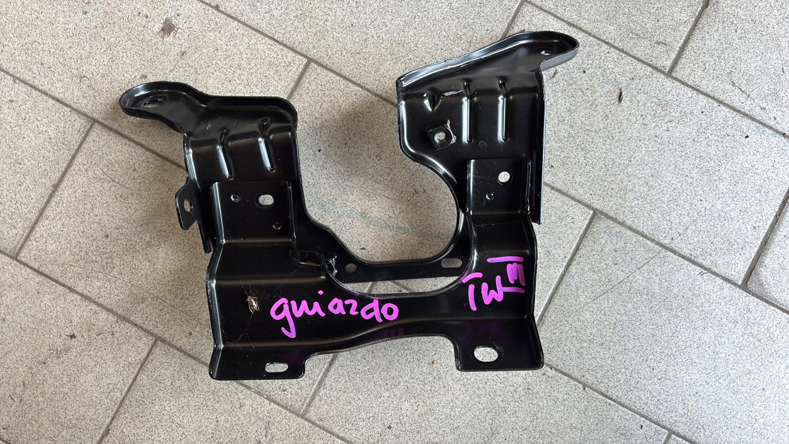 Poignée Support plaque RENAULT TWINGO III 296A69718R
