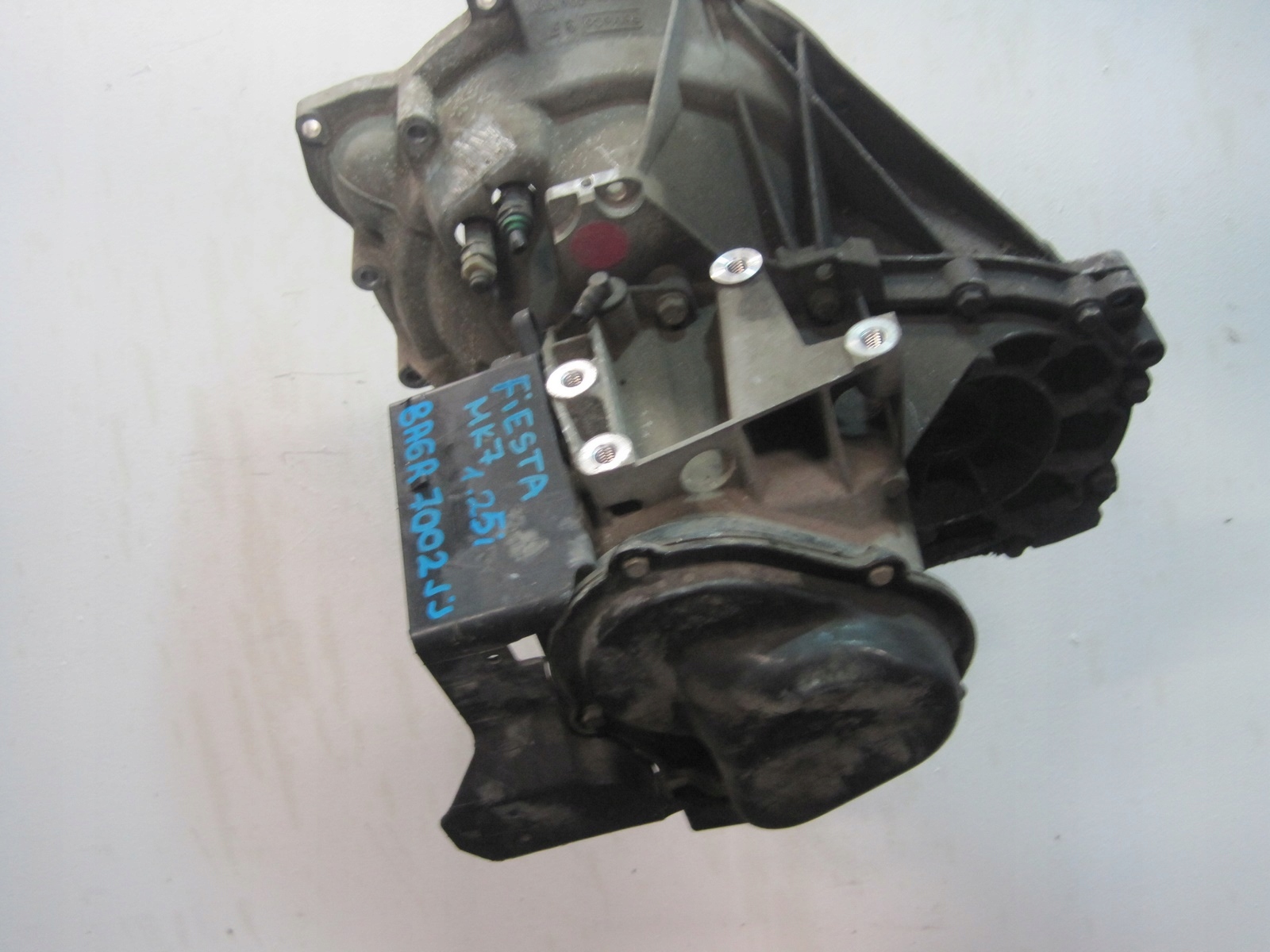 Getriebe FORD FIESTA MK7 1,25i 8A6R-7002-JJ