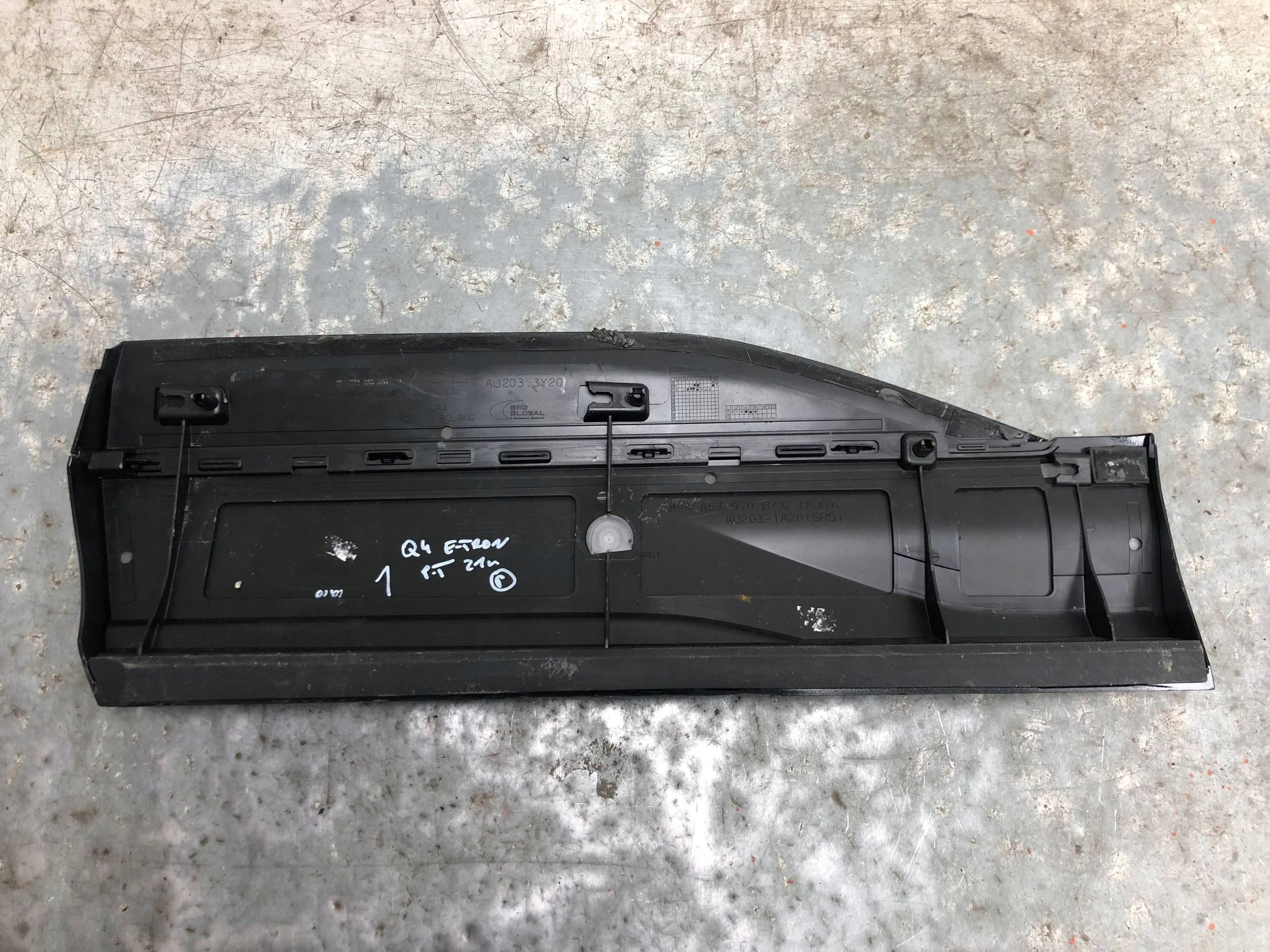 moulding door right rear part AUDI Q4 E-TRON 89A853970B