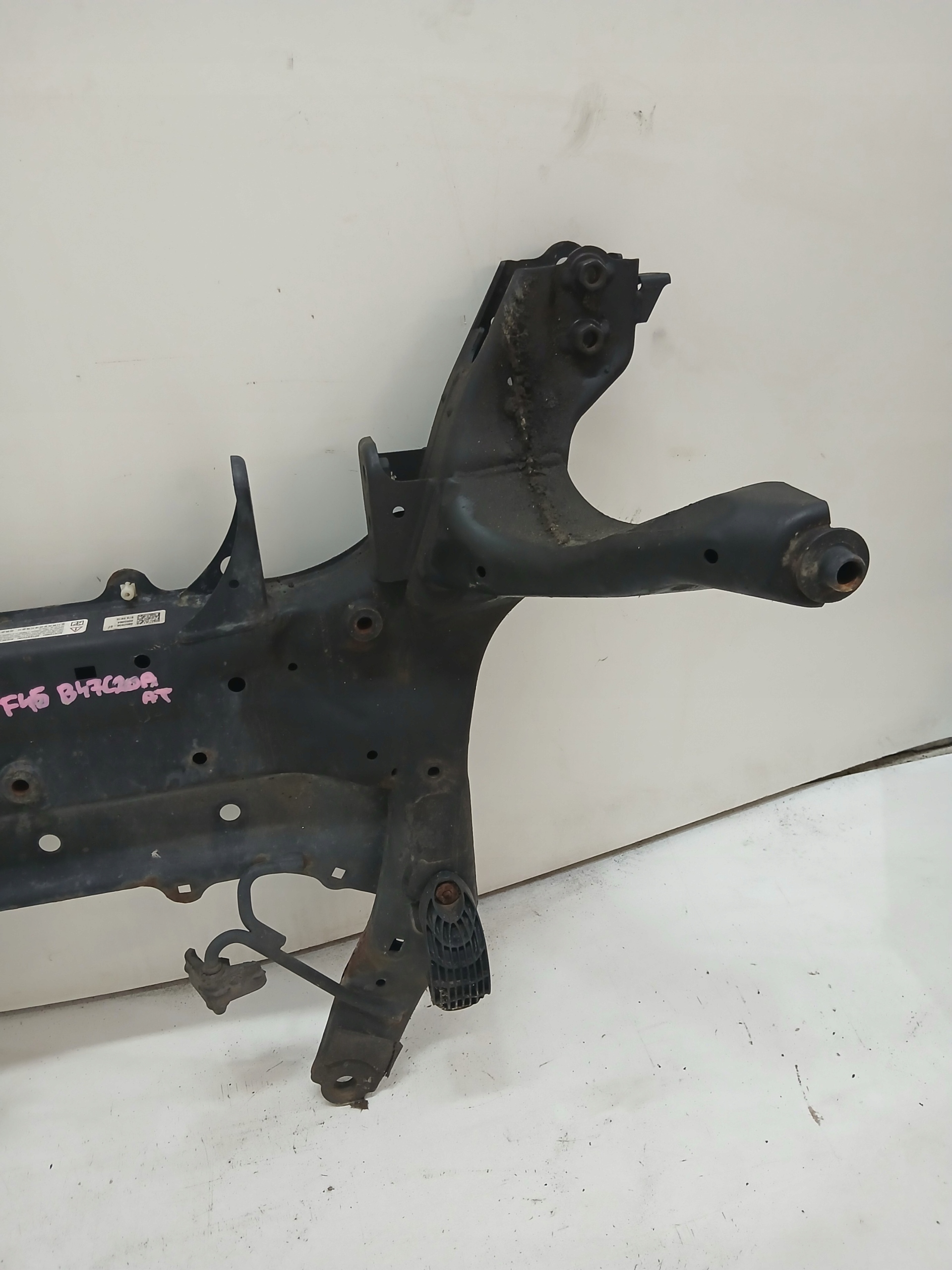 axle beam front front BMW F45 6852036
