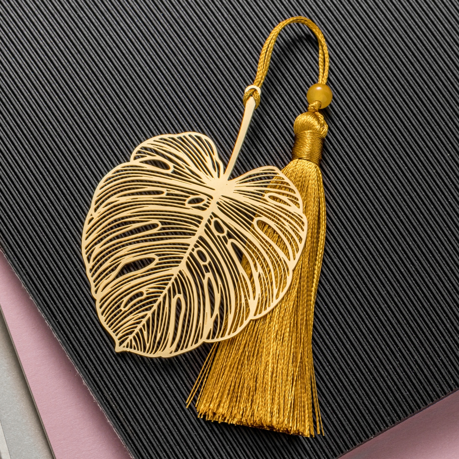 ZAKŁADKA DO KSIĄŻKI LIŚĆ MONSTERY Z FRĘDZLEM Designerski Marka Gadget Master