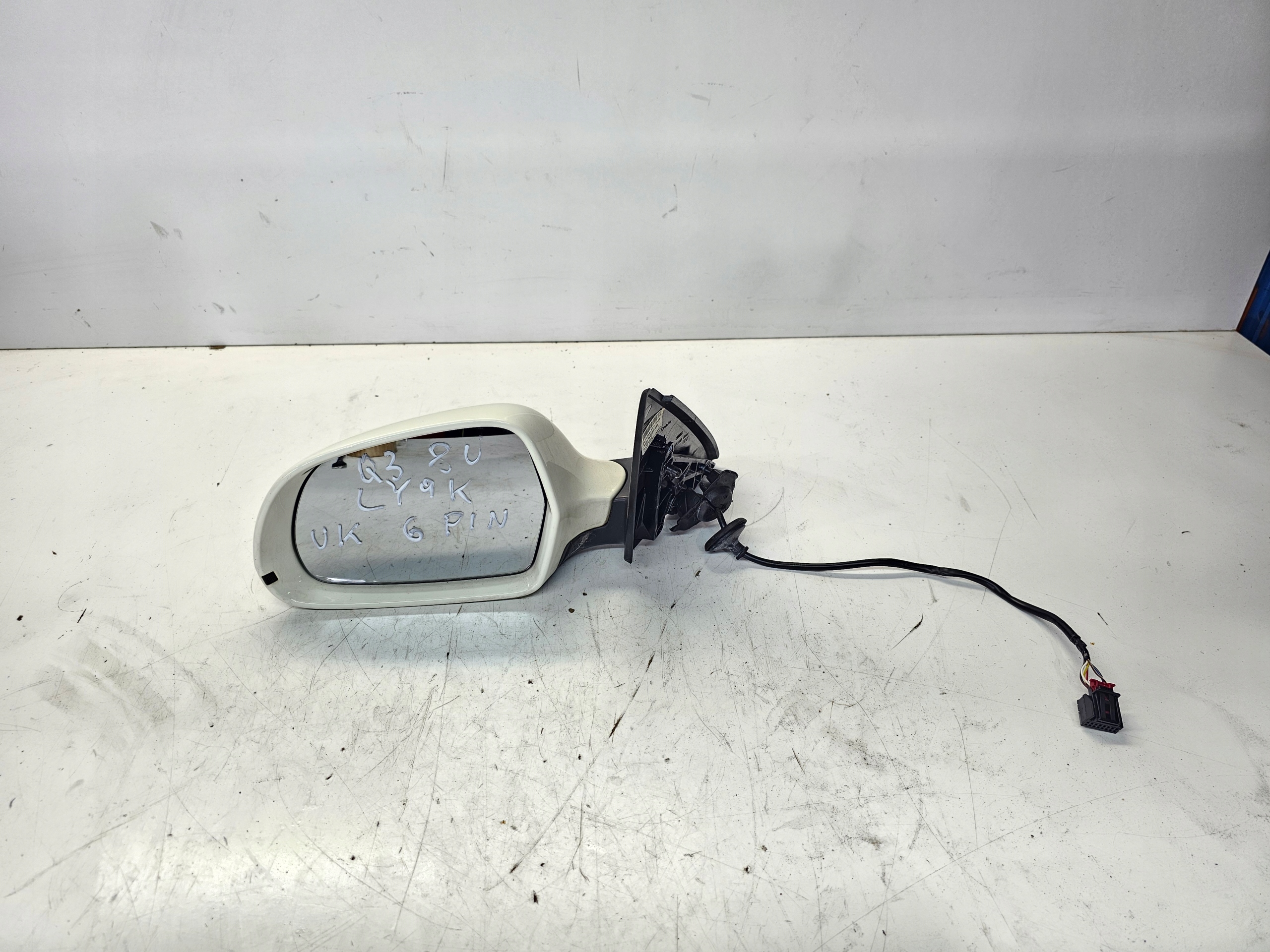 mirror exterior left AUDI Q3 8U 6 PIN LY9K UK