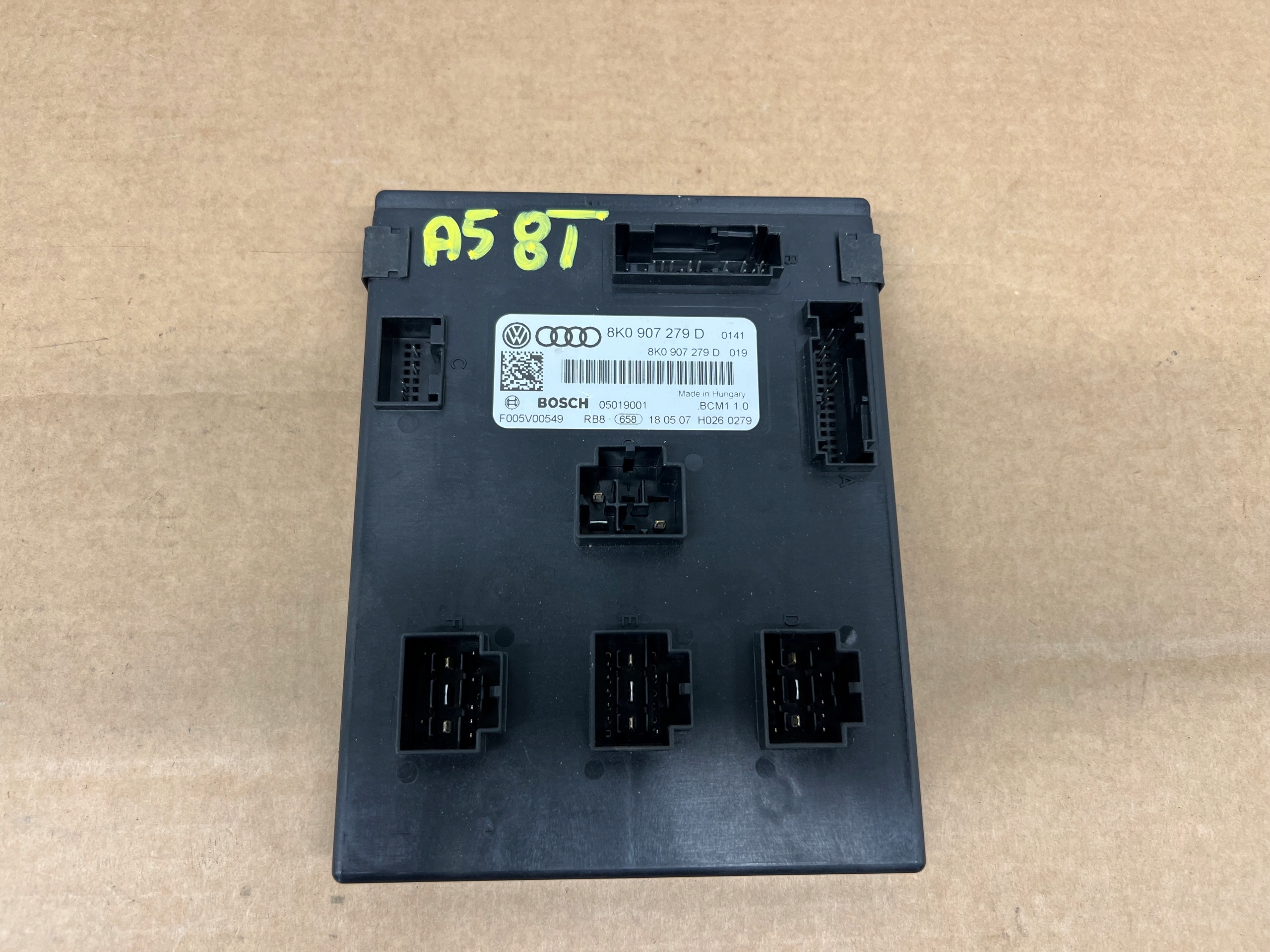 Audi A5 8T moduł komfortu 8K0907279D