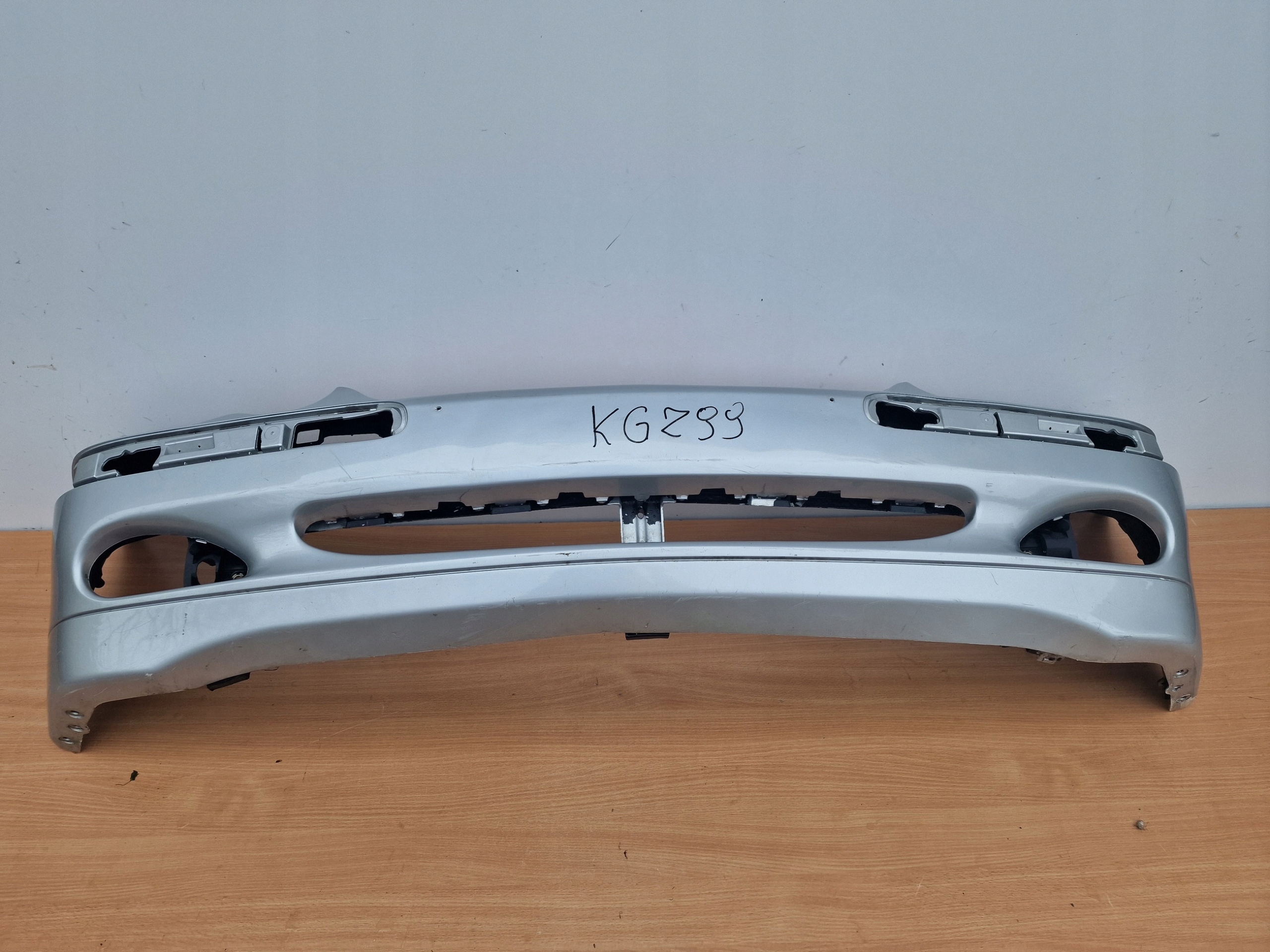 MERCEDES C-KLASA W203 00-03 bumper front + grid