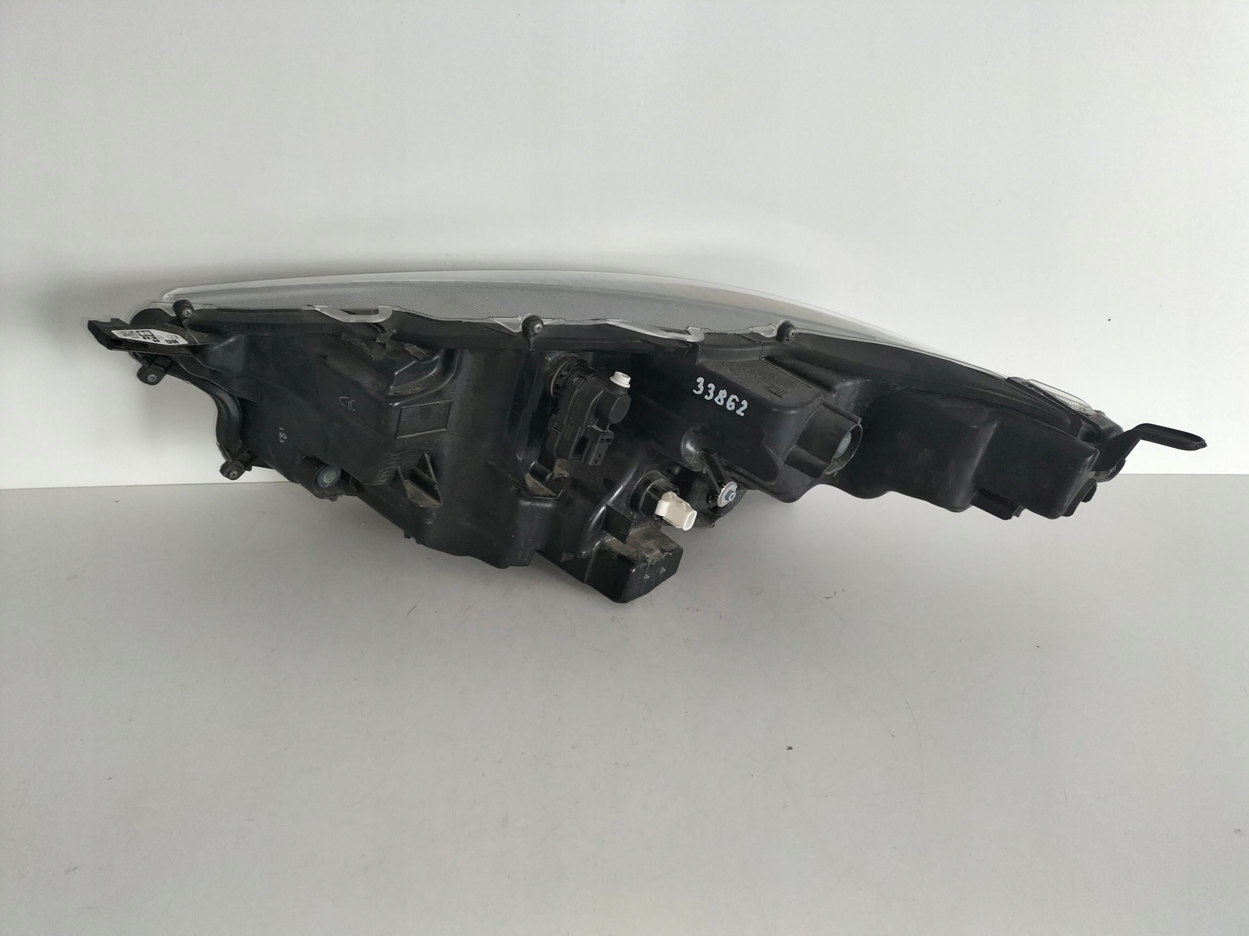 light front reflektor right TOYOTA YARIS 4 IV 20- FULL LED