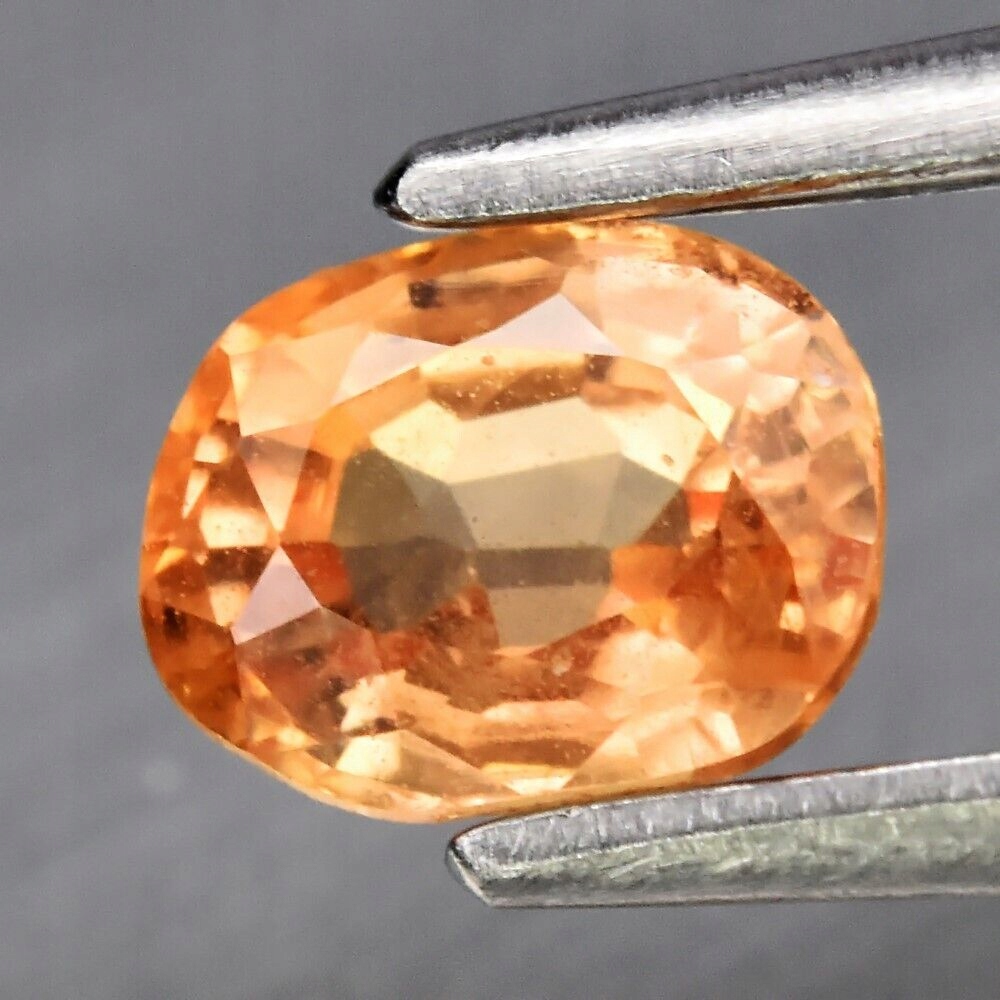 Safír 0.47ct Oranžový Ovál eCertifikát Wbd