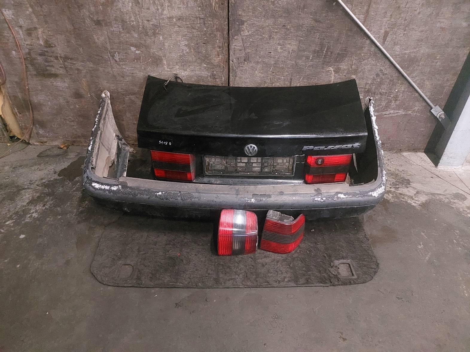 complete rear part VOLKSWAGEN PASSAT B4 trunk door lights