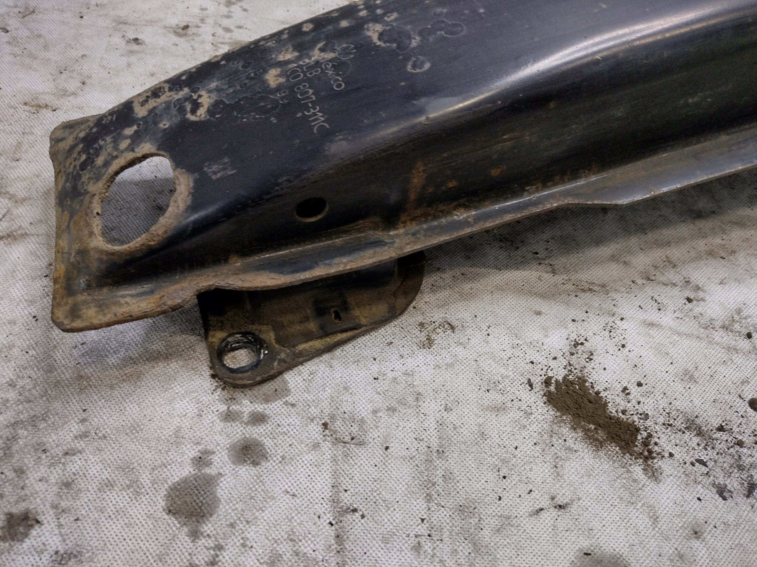 sider bumper rear part Volkswagen New Beetle 1C0807305B