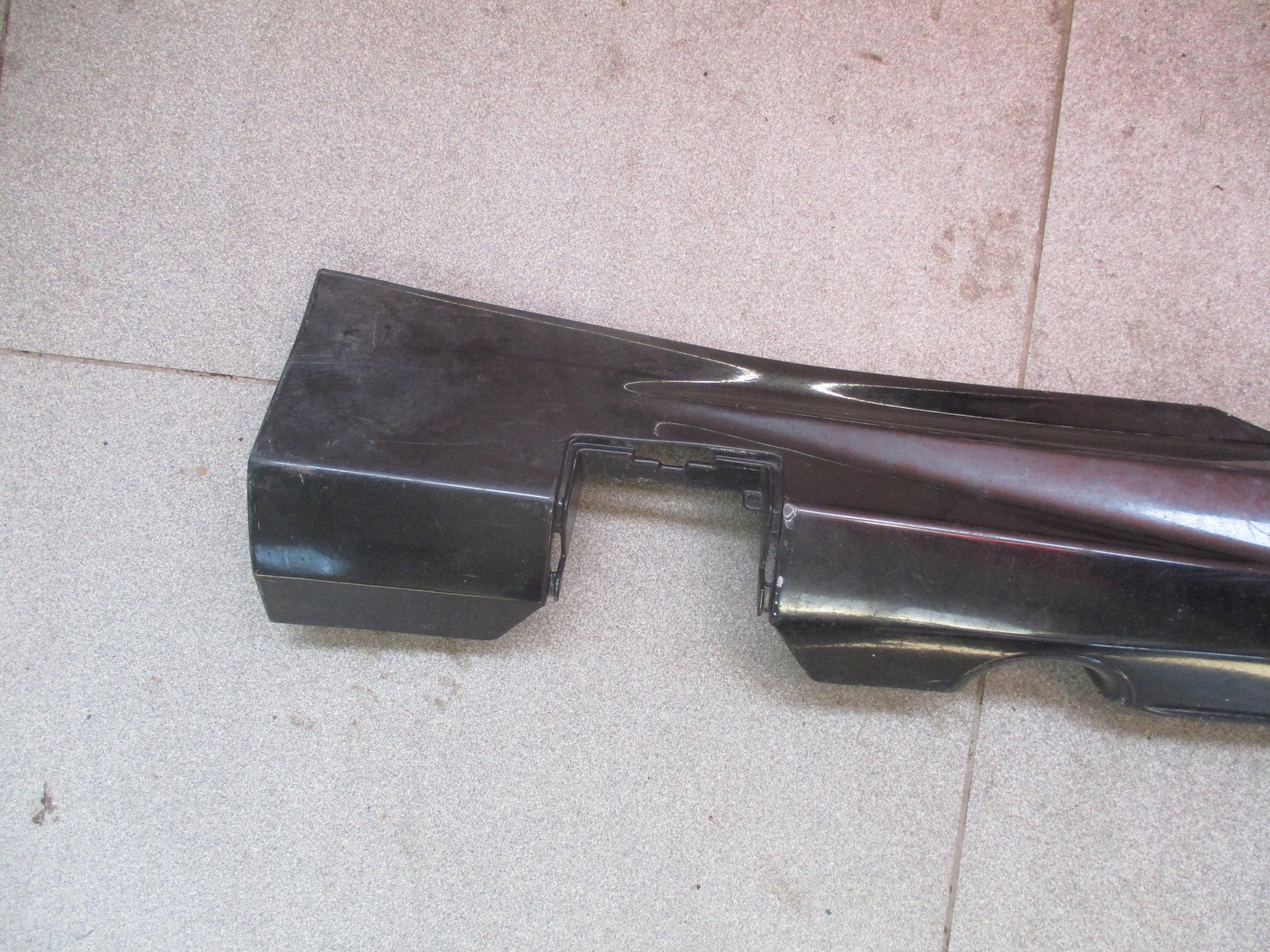 cap threshold right Ford Fiesta VII 2011r- 02010944