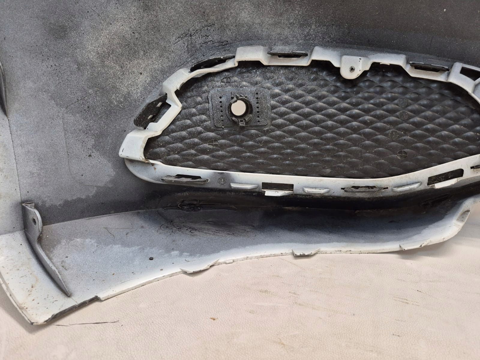 MERCEDES E-KLASA W213 16-20 bumper front front PDC
