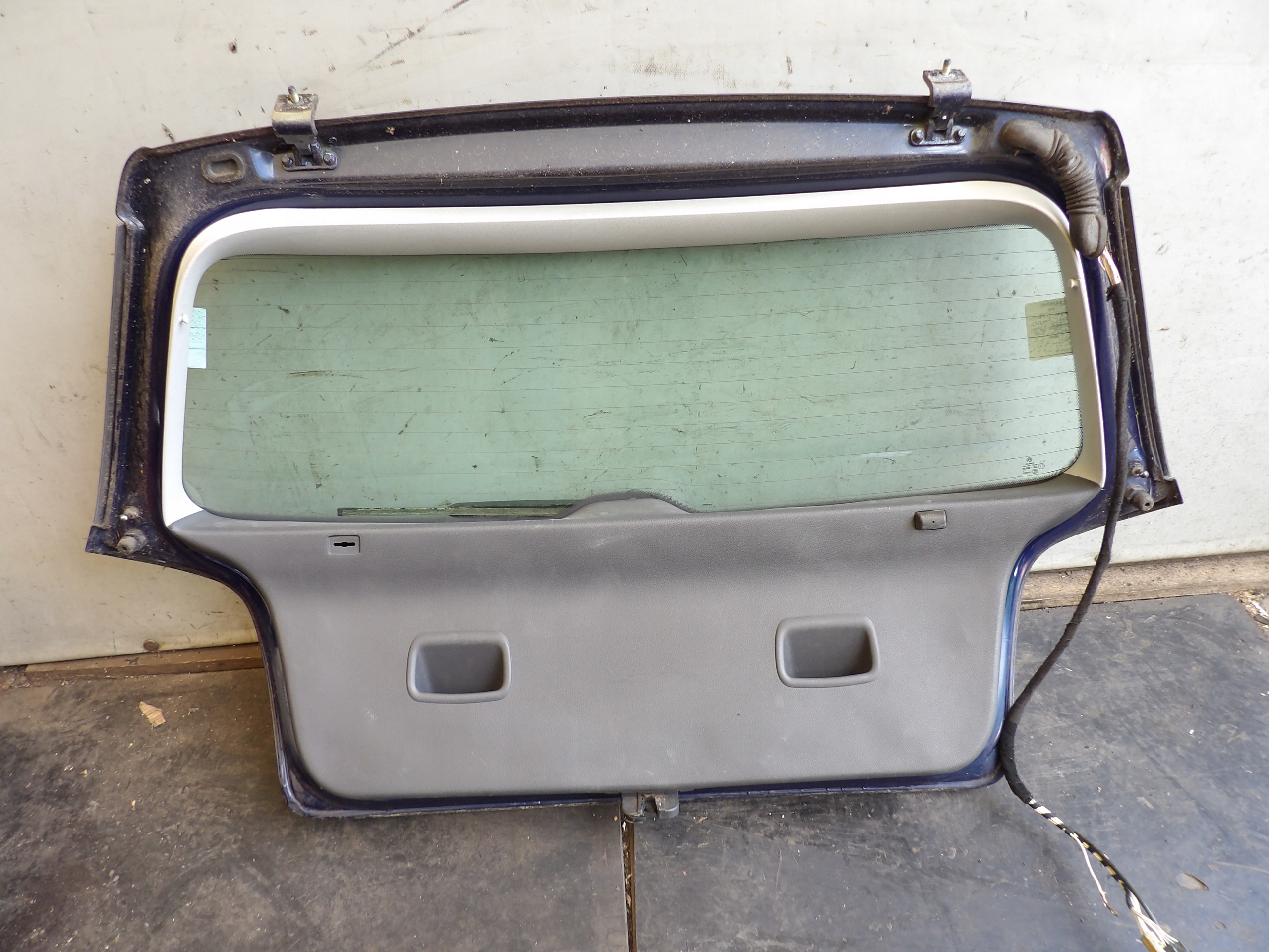 Volkswagen Polo IV 9N lift boot doors HB 5D lak. LD5Q
