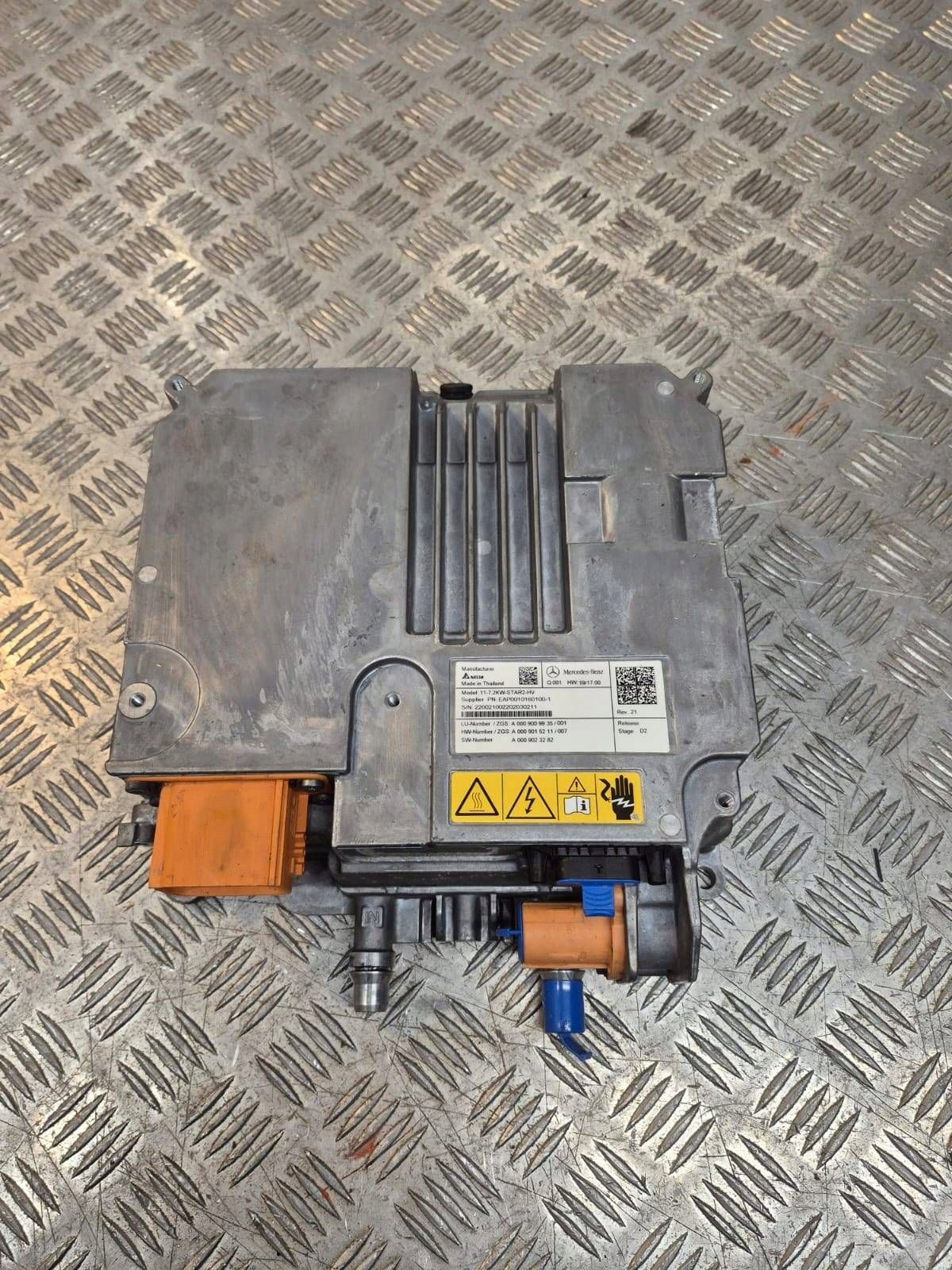 MODUŁ ŁADOWARKI / STEROWNIK MERCEDES EQA A0009009935