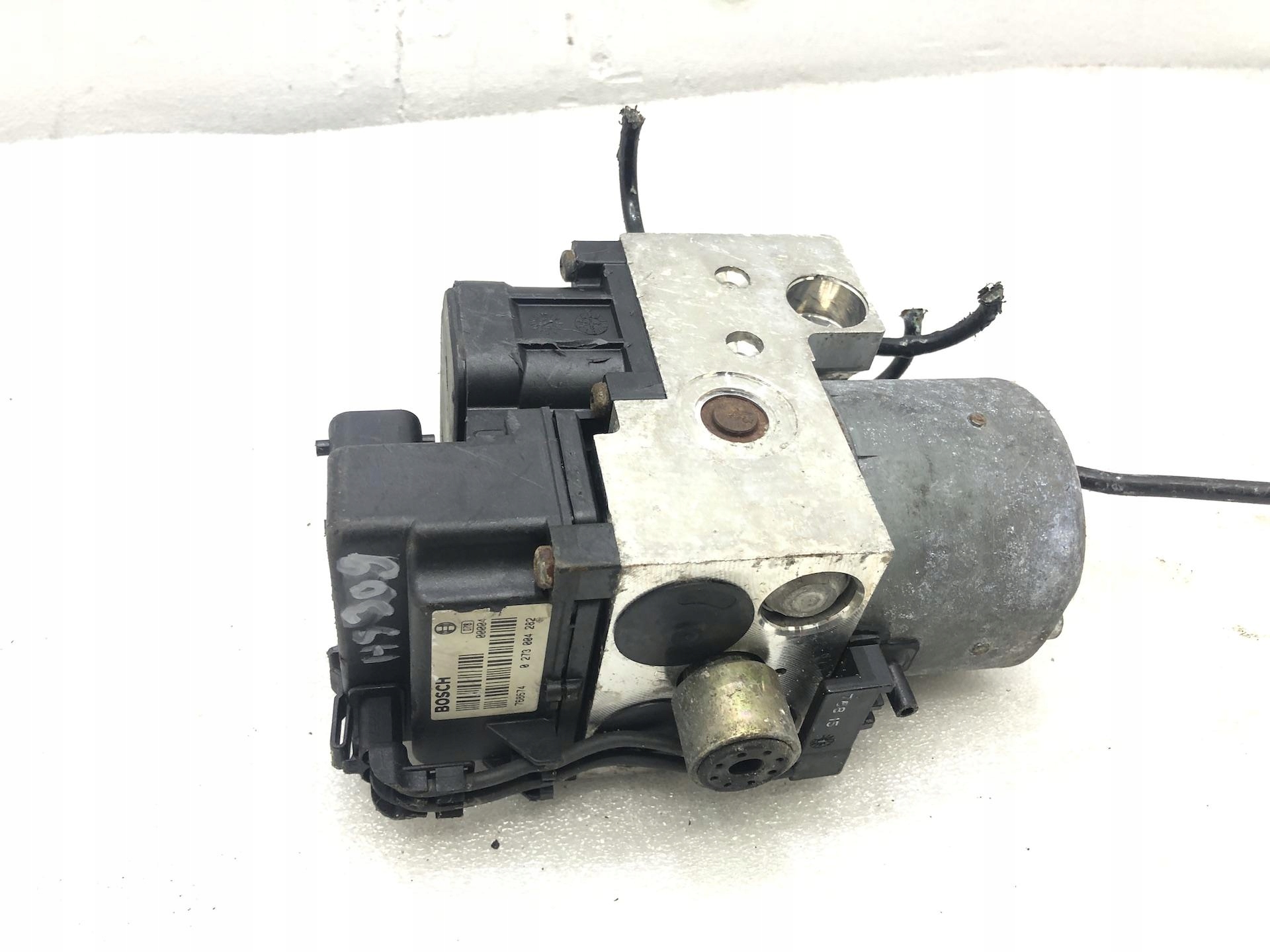 0273004282 - Насос ABS VW PASSAT B5 97-00