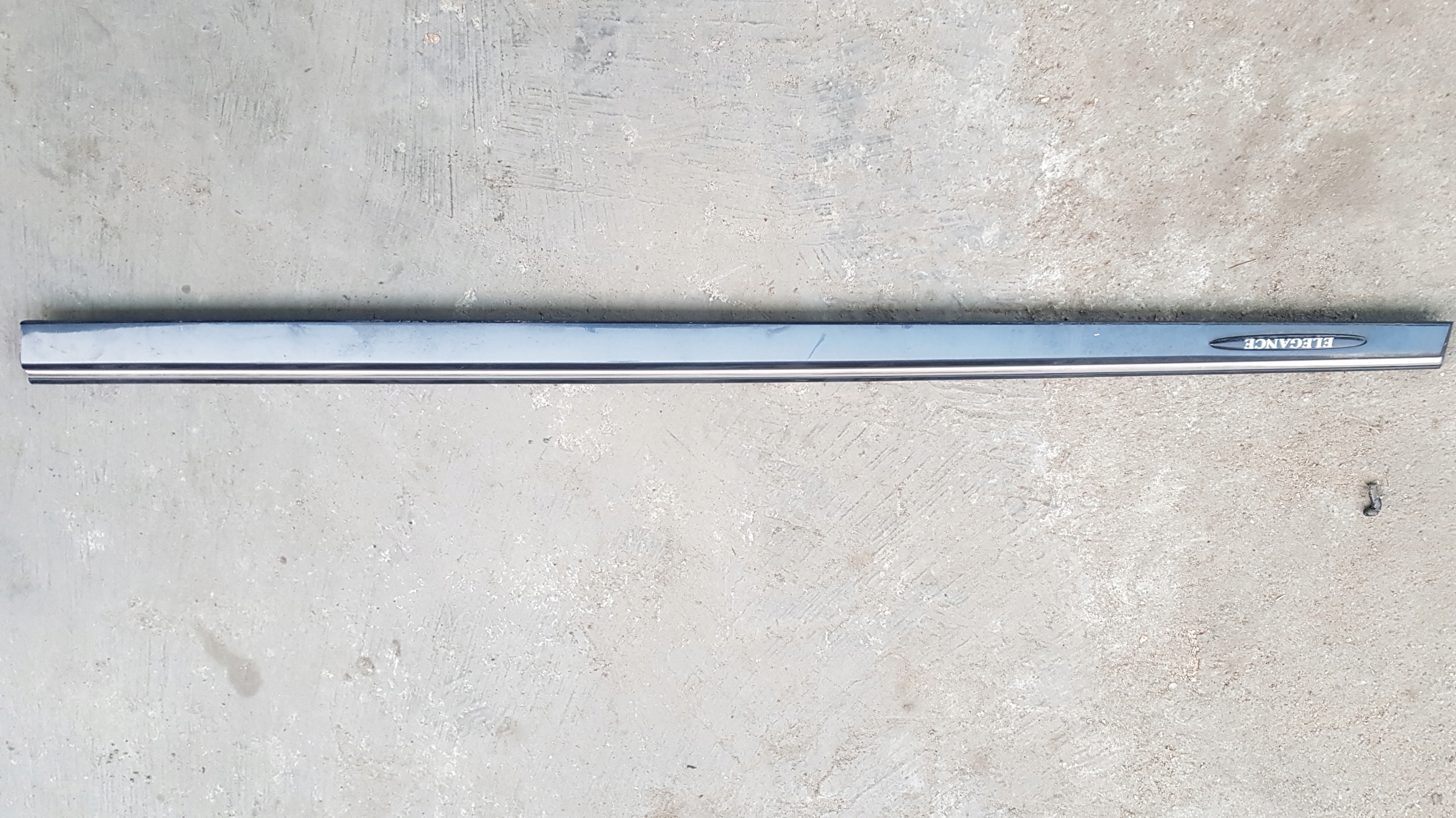 MERCEDES W209 moulding door left front ELEGANCE