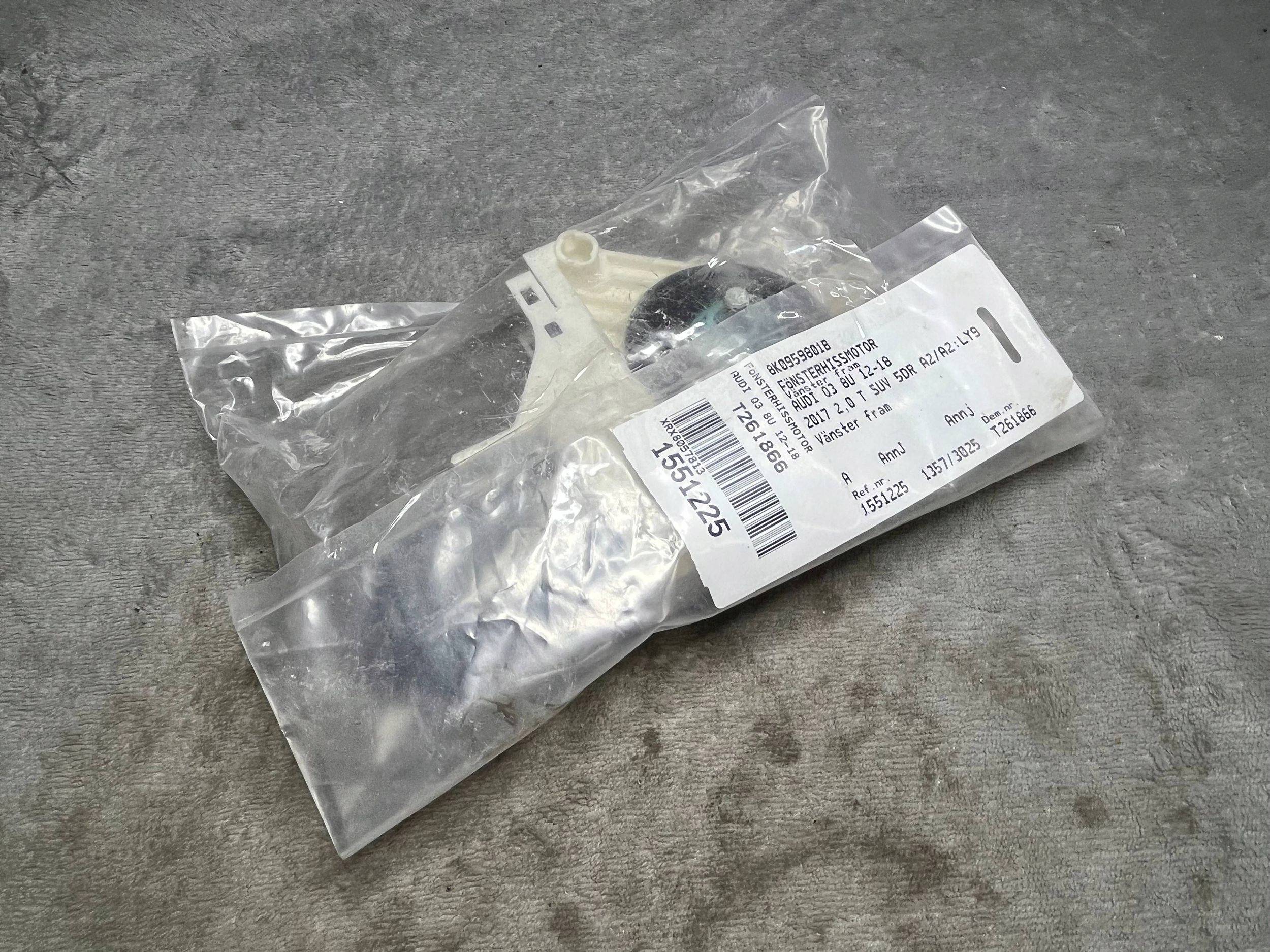 mini motor windows left front 8K0959801B AUDI A8 D3 !J