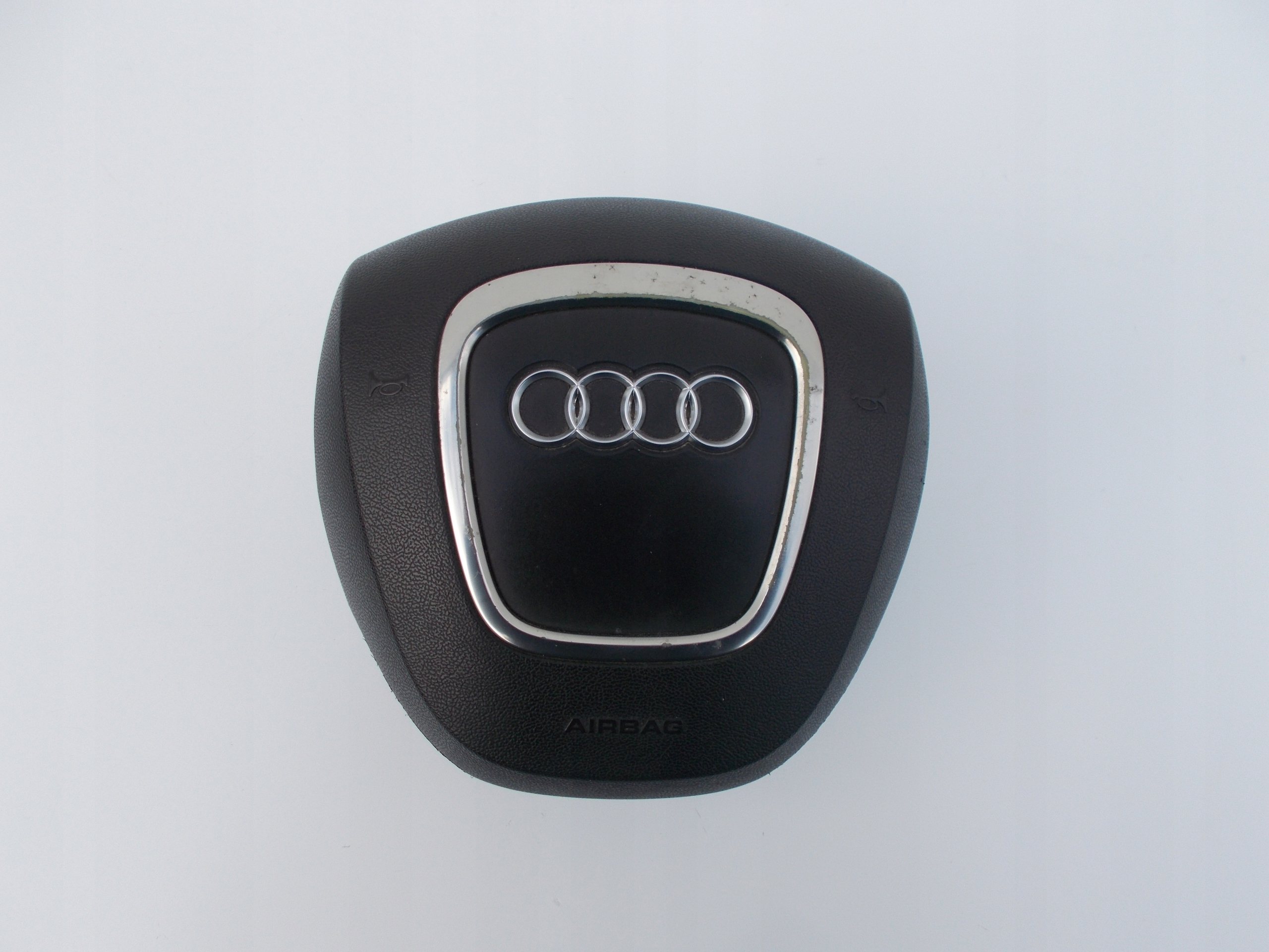 Подушка безопасности водителя Audi A3 8P 8P0880201AM