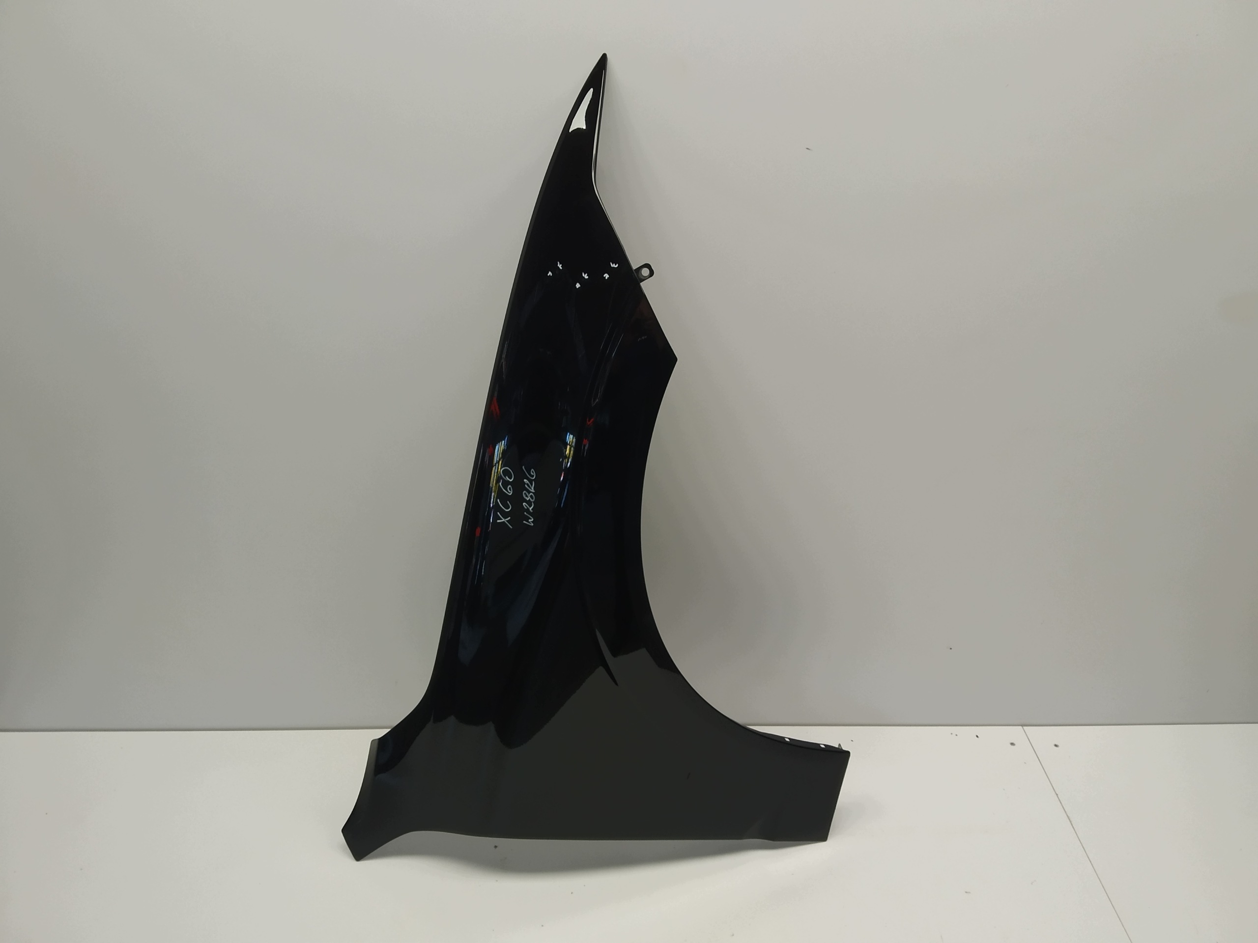 2017r + Volvo Xc60 II fender front right front original black