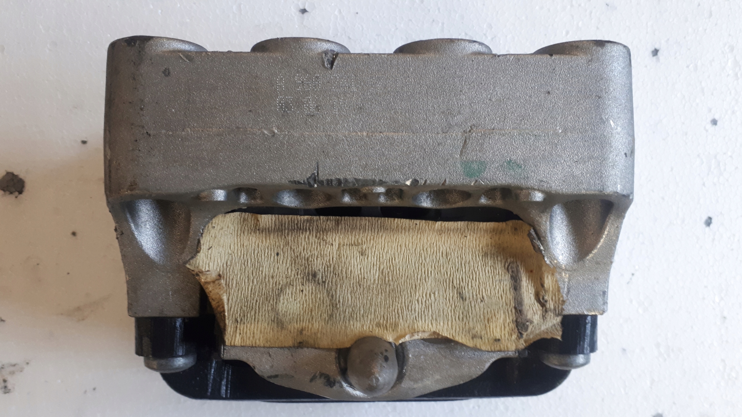 MERCEDES ACTROS MP4 EURO 6 ŁAPA PODUSZKA SILNIKA