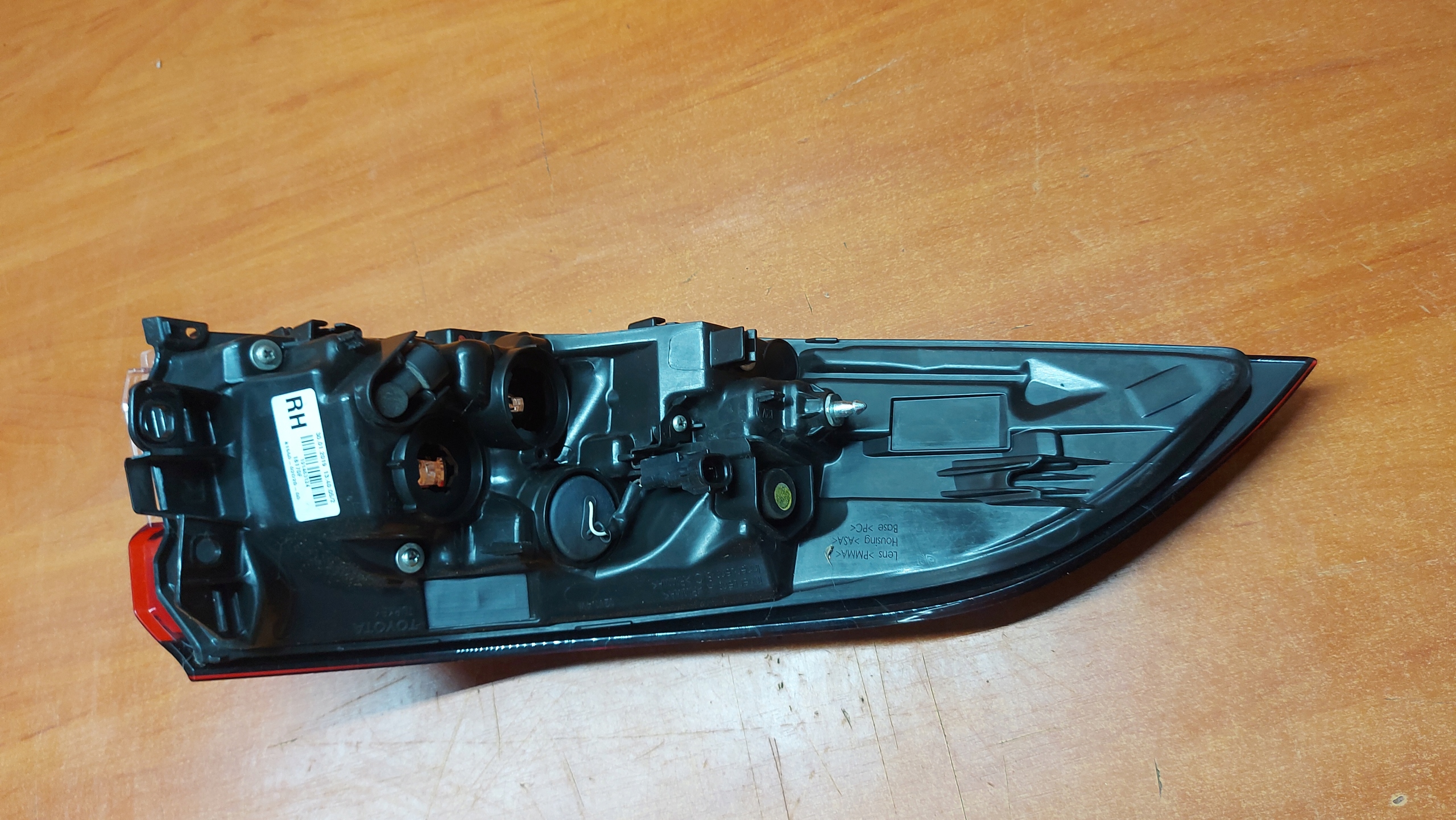 light right right rear part rear TOYOTA COROLLA E21 sedan 19