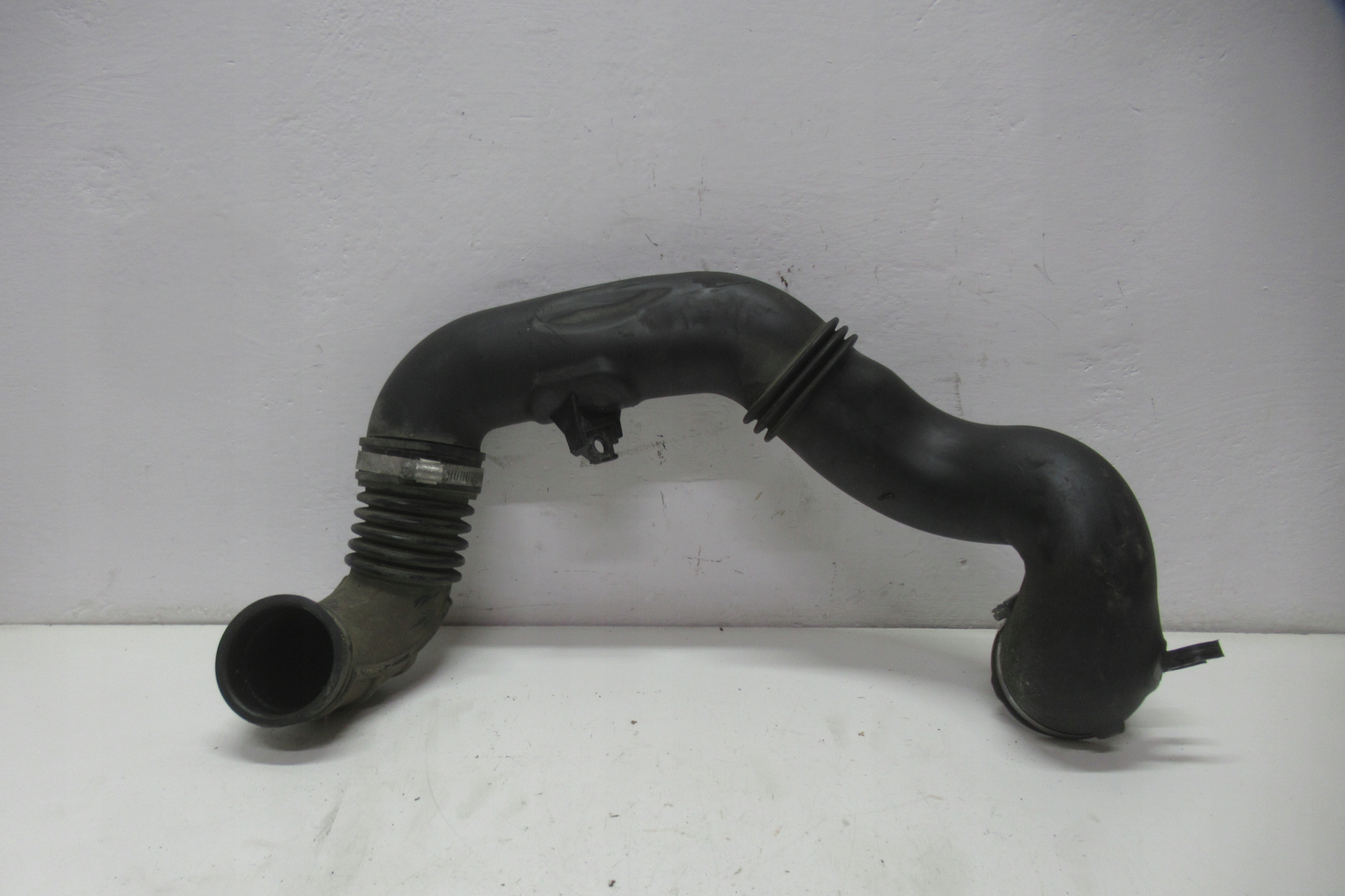 SUBARU XV 2.0 D wiring pipe air