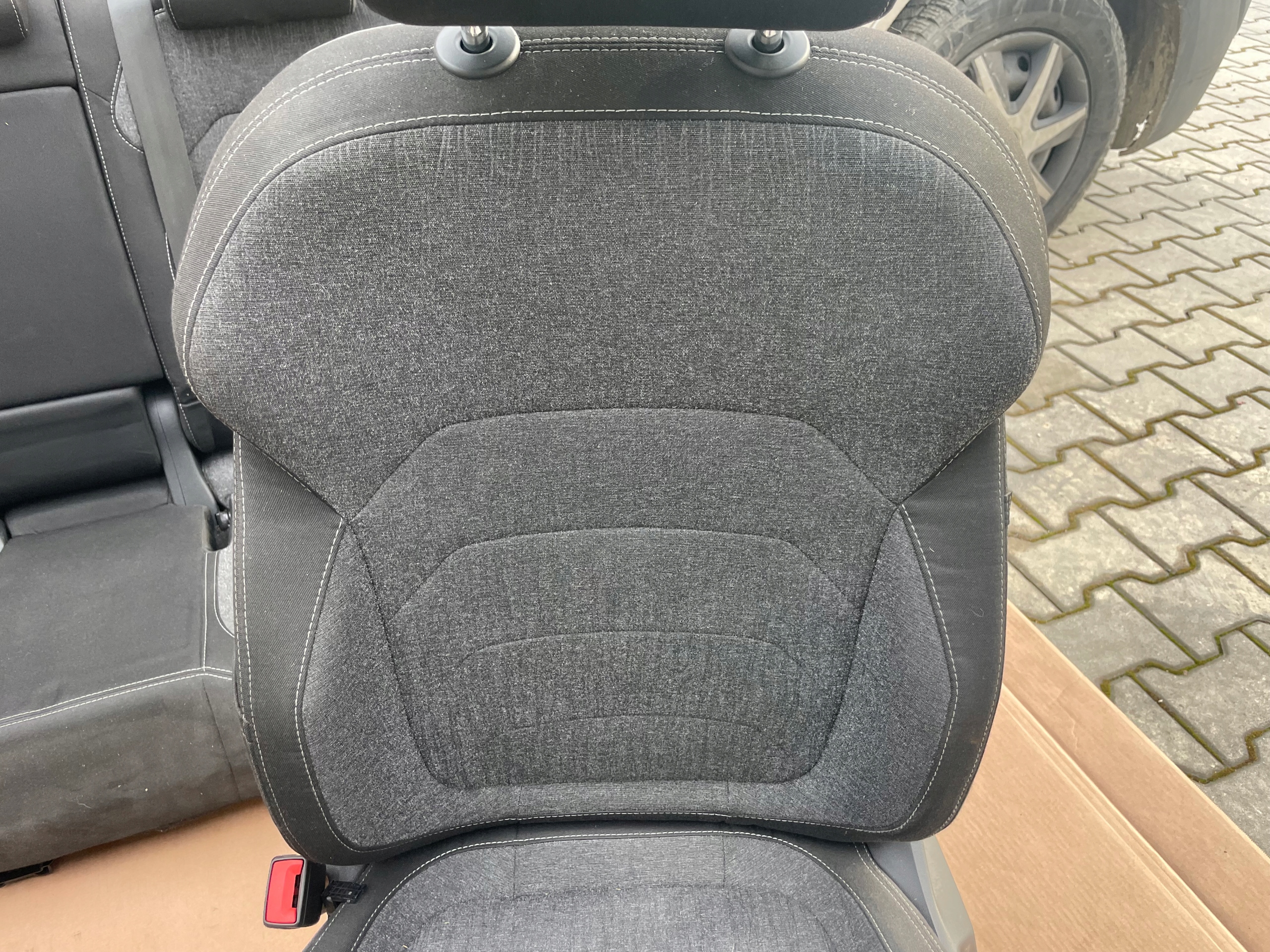 Siège SKODA KODIAQ KOMPLET Comme Neuf Original