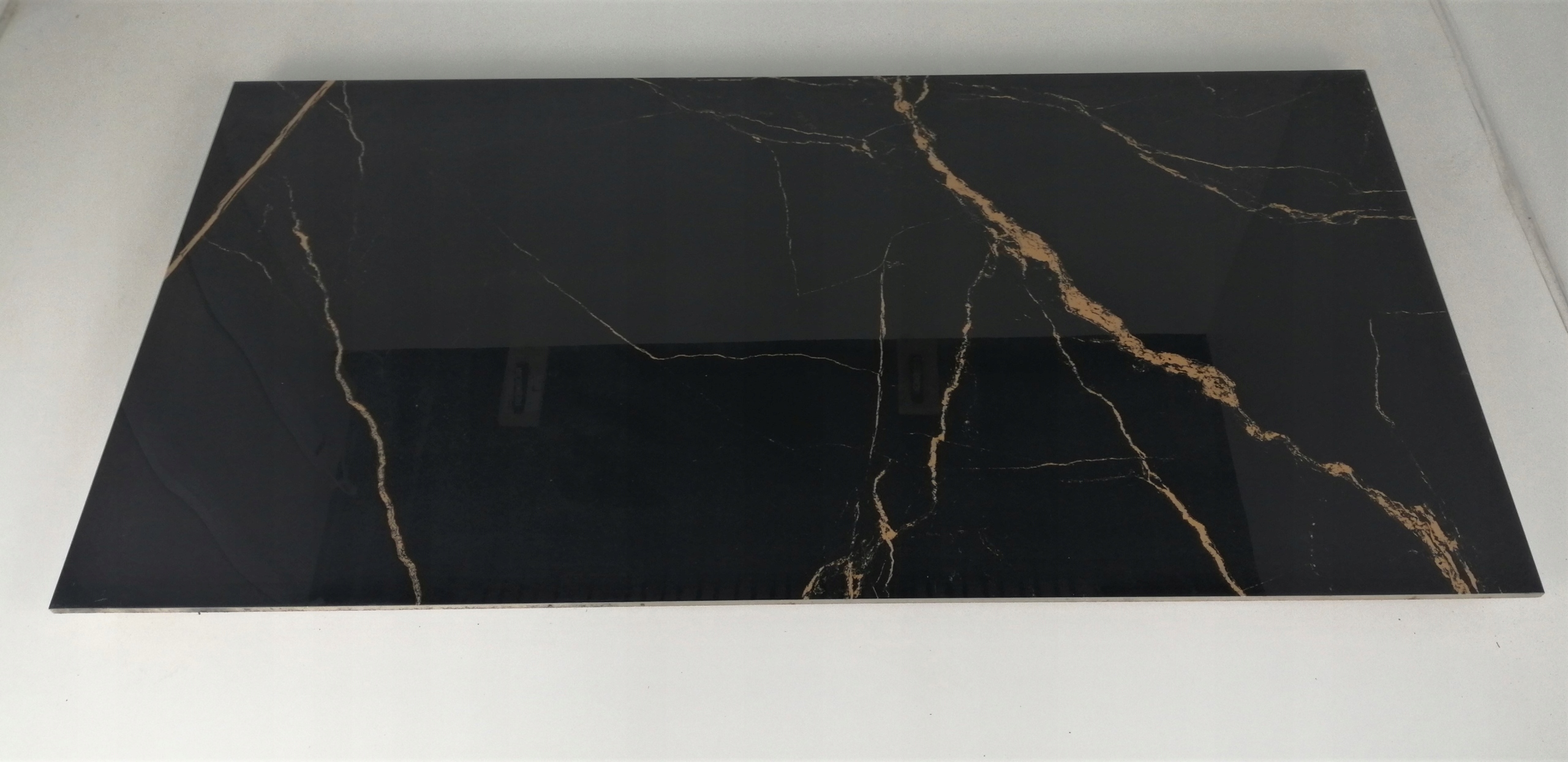 Gres Markinia Gold high glossy 60x120 Gatunek.1