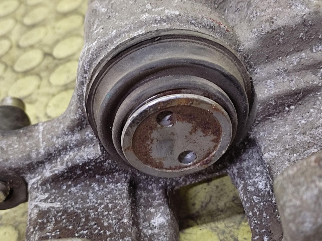FORD FOCUS MK2 1.6 D bremssattel bremse sattel brems- links heck