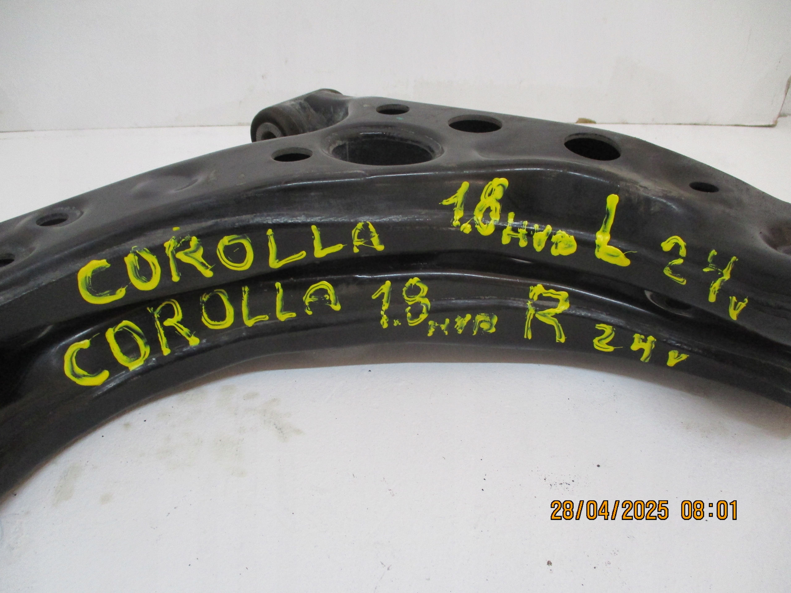 querlenker TOYOTA COROLLA E21 1,8 HYB 24R rechts