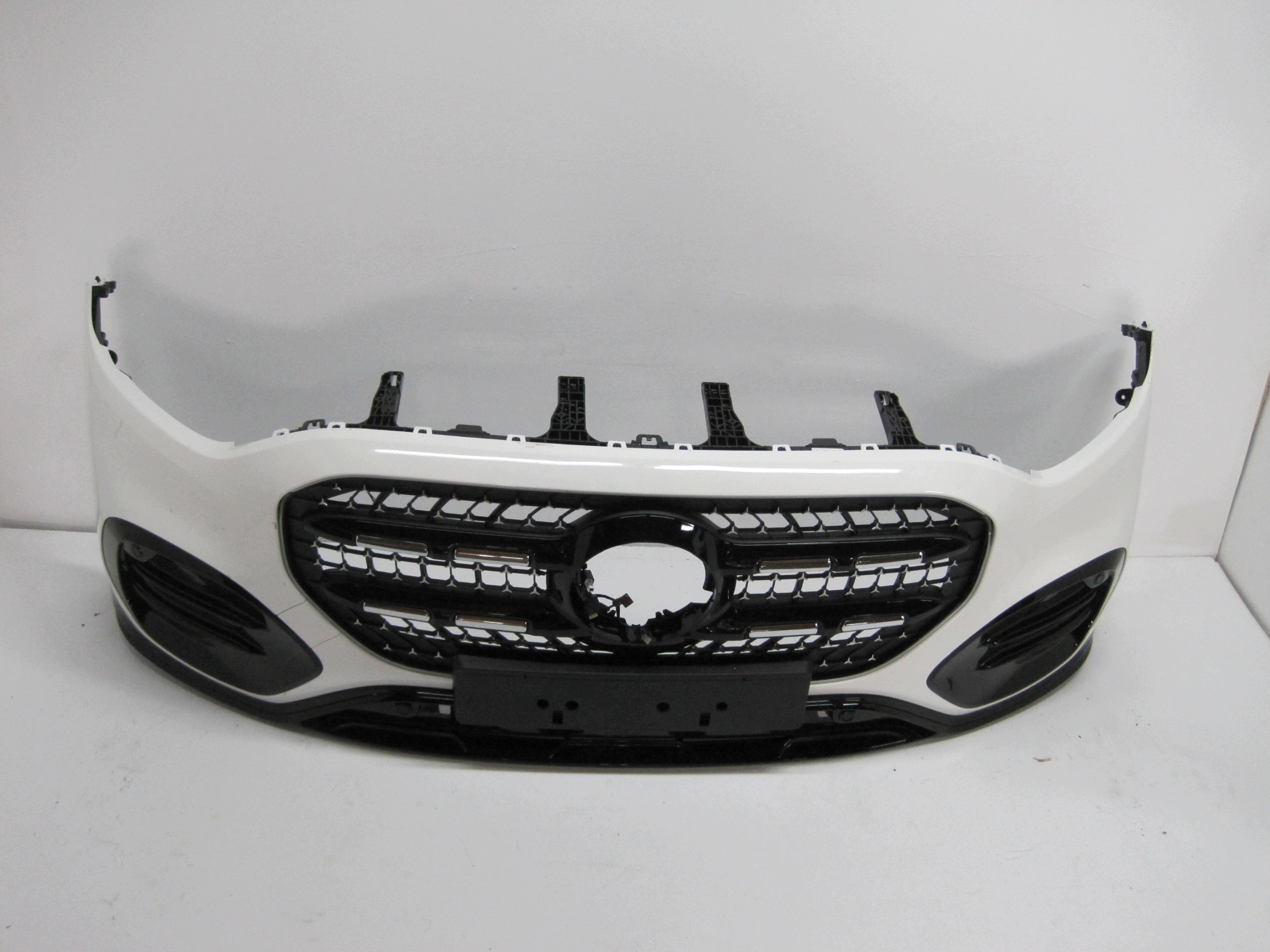 front bumper MERCEDES GLB A244 6 PDC 26R front NR 388