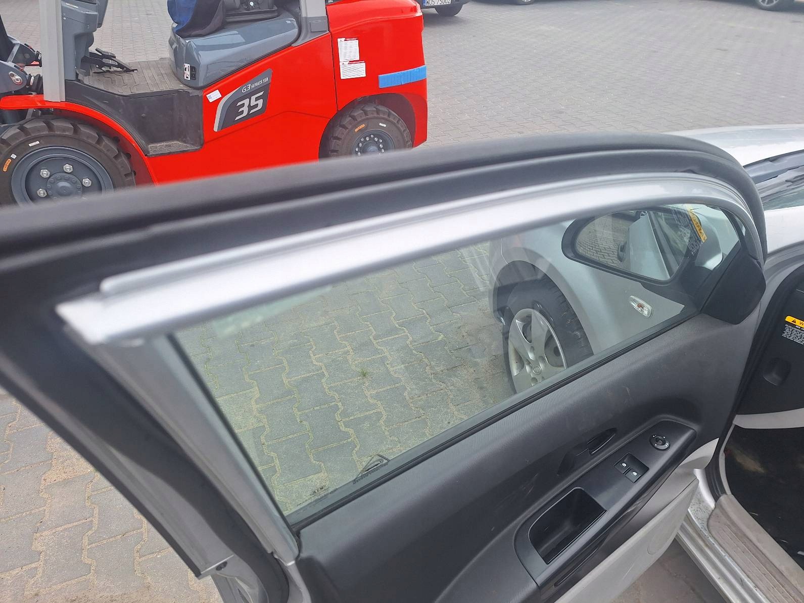 door complete left front KIA CEED and 9S KOMBI