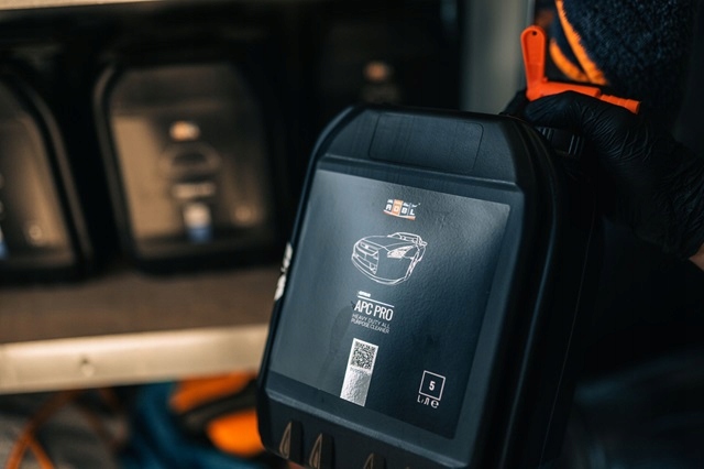 ADBL APC PRO 5L Mocny Profesjonalny uniwersal Pojemność opakowania 5000 ml