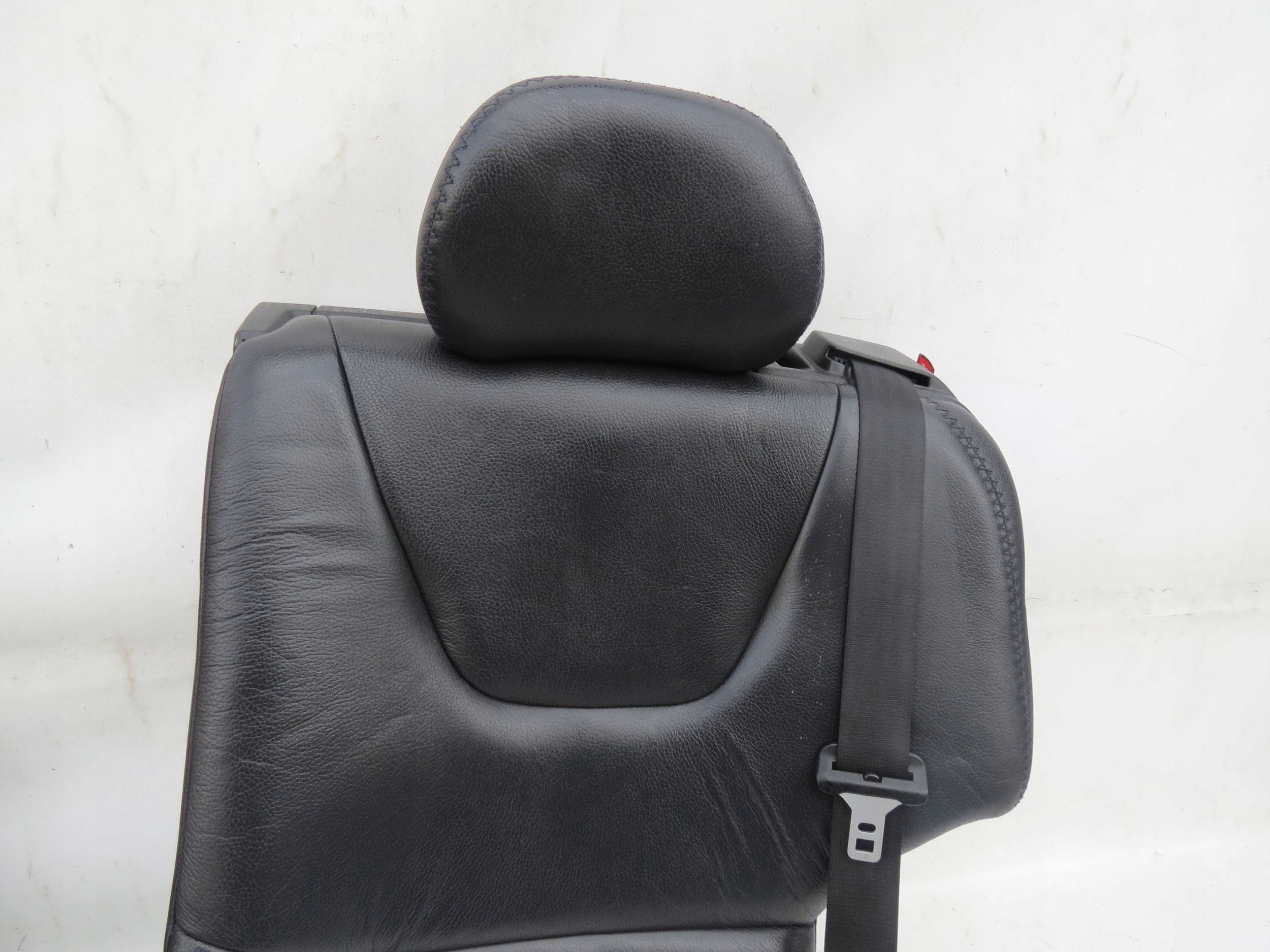 OPARCIE SITZ rechts heck VOLVO XC70 II AWD 2.4D 185KM 2000-2007r