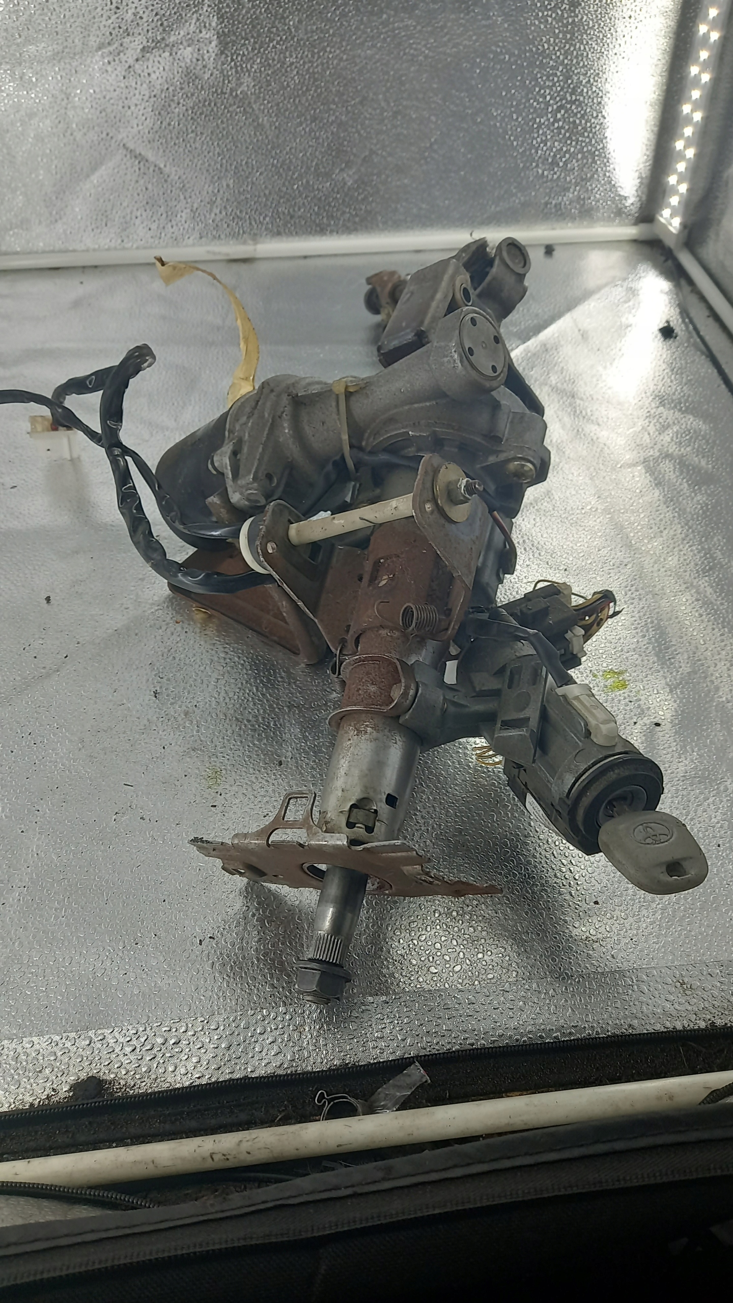 РУЛЕВАЯ КОЛОНКА TOYOTA YARIS И POLIFT 04R