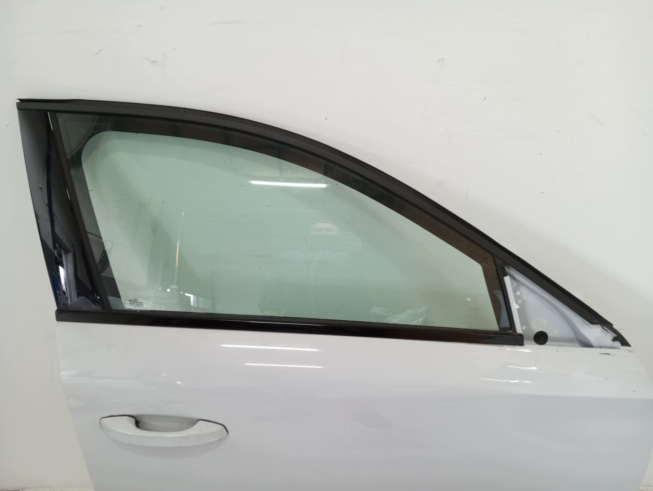 door right front PEUGEOT 308 T10 23R