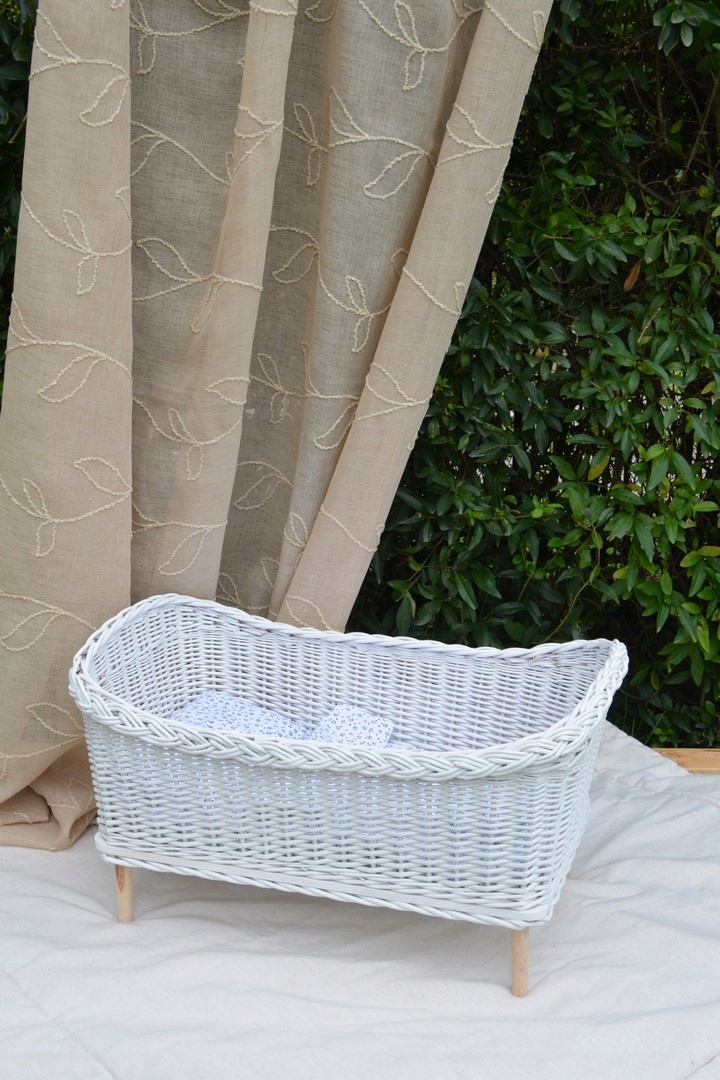 ŁÓŻECZKO WIKLINOWE D/LALEK BIAŁY + ŁĄCZKA BIAŁA Marka Wiklinowa Wieś