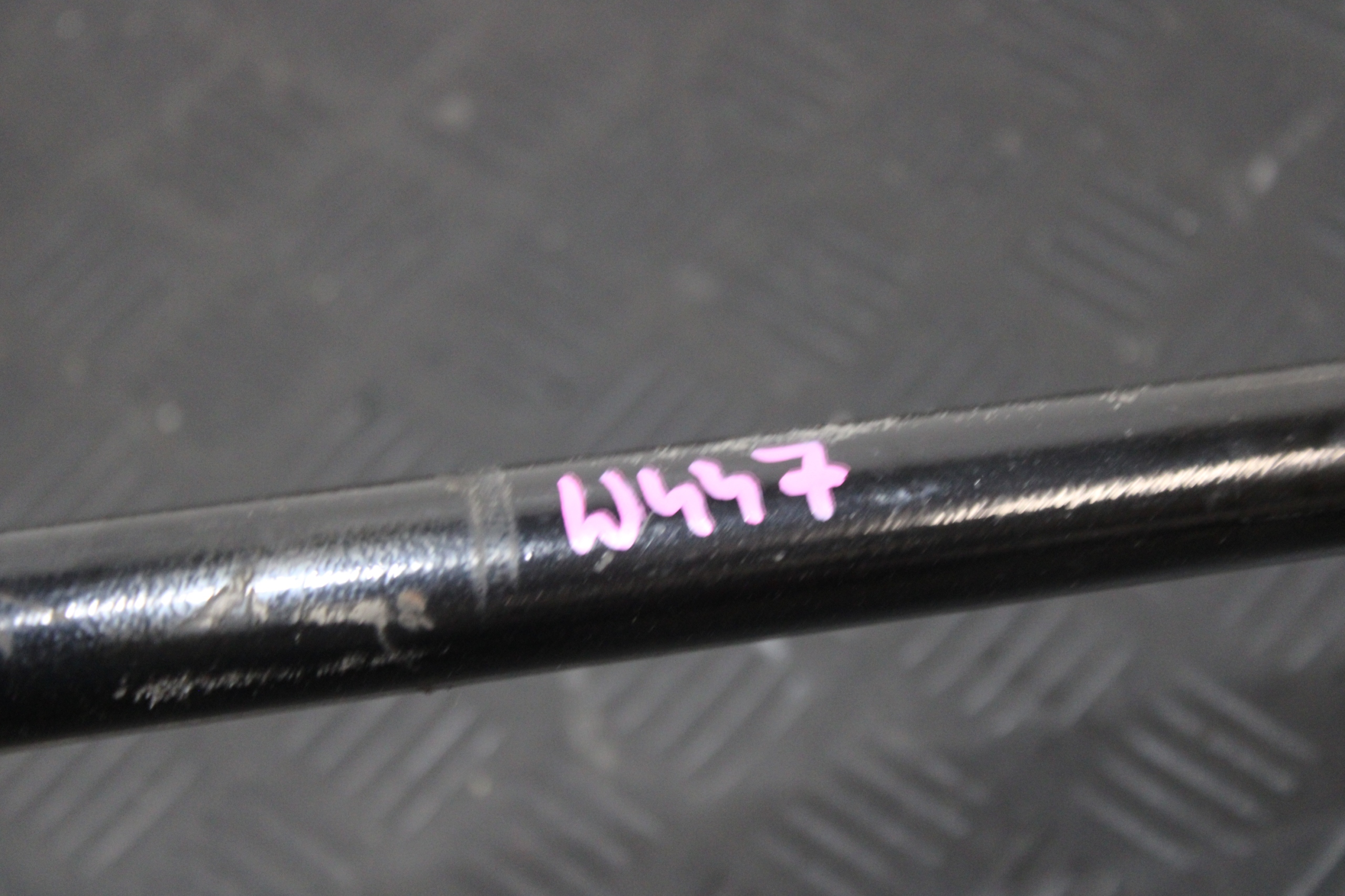 anti roll bar bar front A4473231765 MERCEDES V-class W447 2023