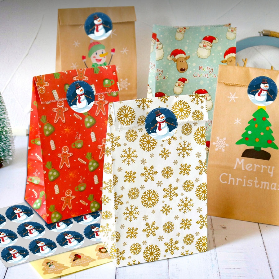 NAKLEJKI ŚWIĄTECZNE WESOŁYCH ŚWIĄT OZDOBNE NA PREZENTY ŚWIĘTA ZESTAW 24 SZT Marka Inna