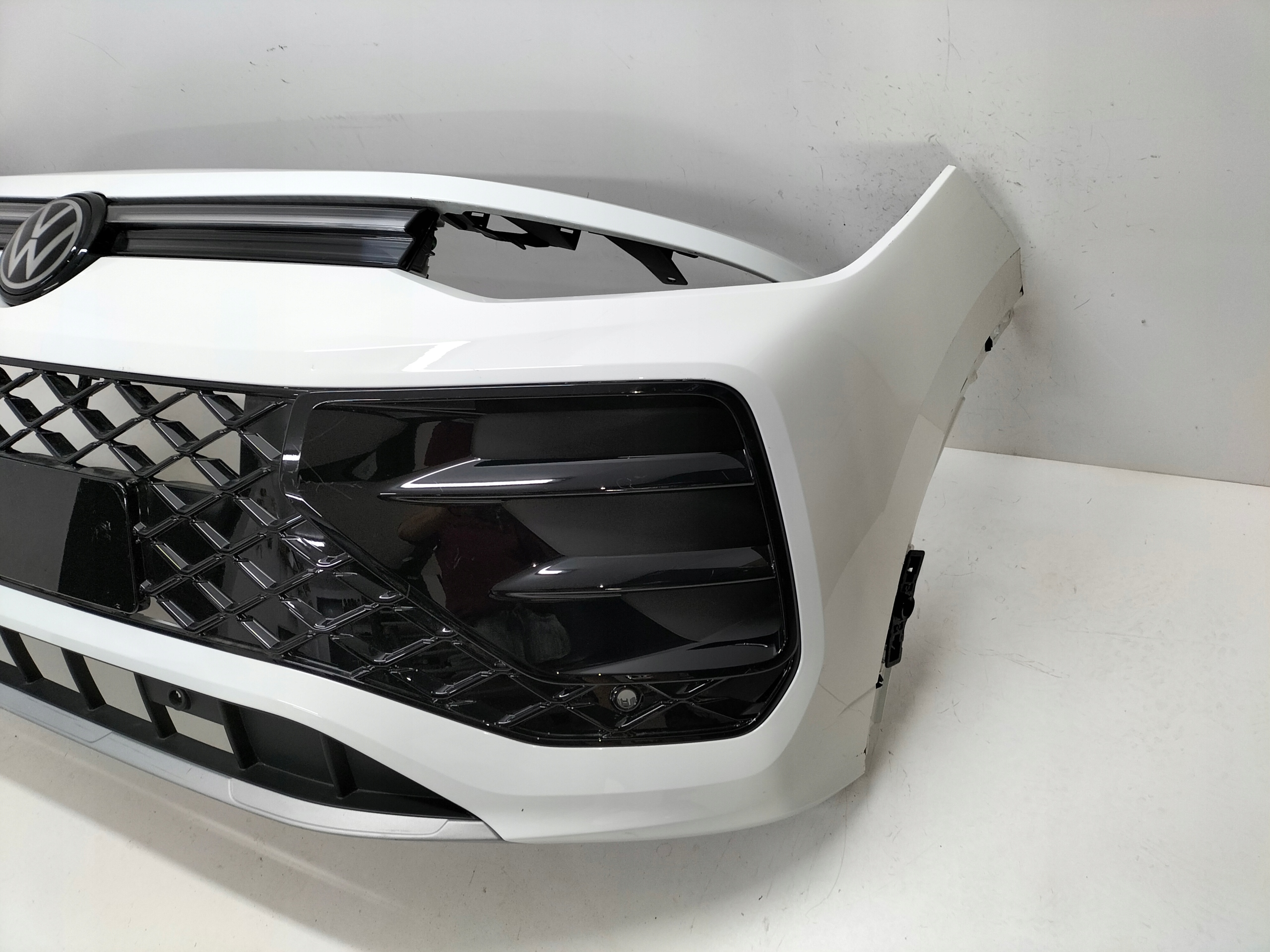 front bumper front VW TAYRON 24- R-LINE