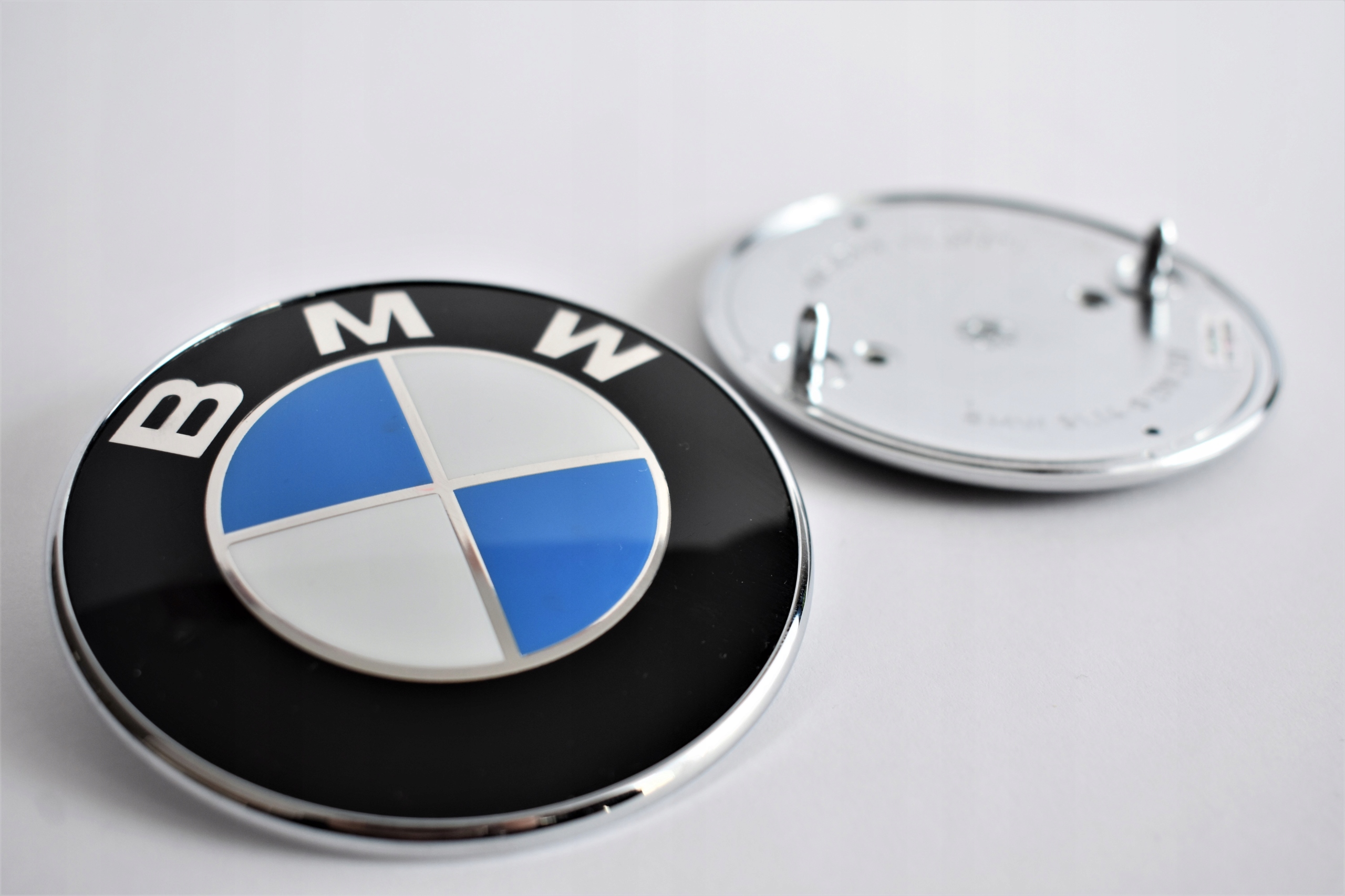 51148219237 - Эмблема значок BMW E46 E90 задний оригинал