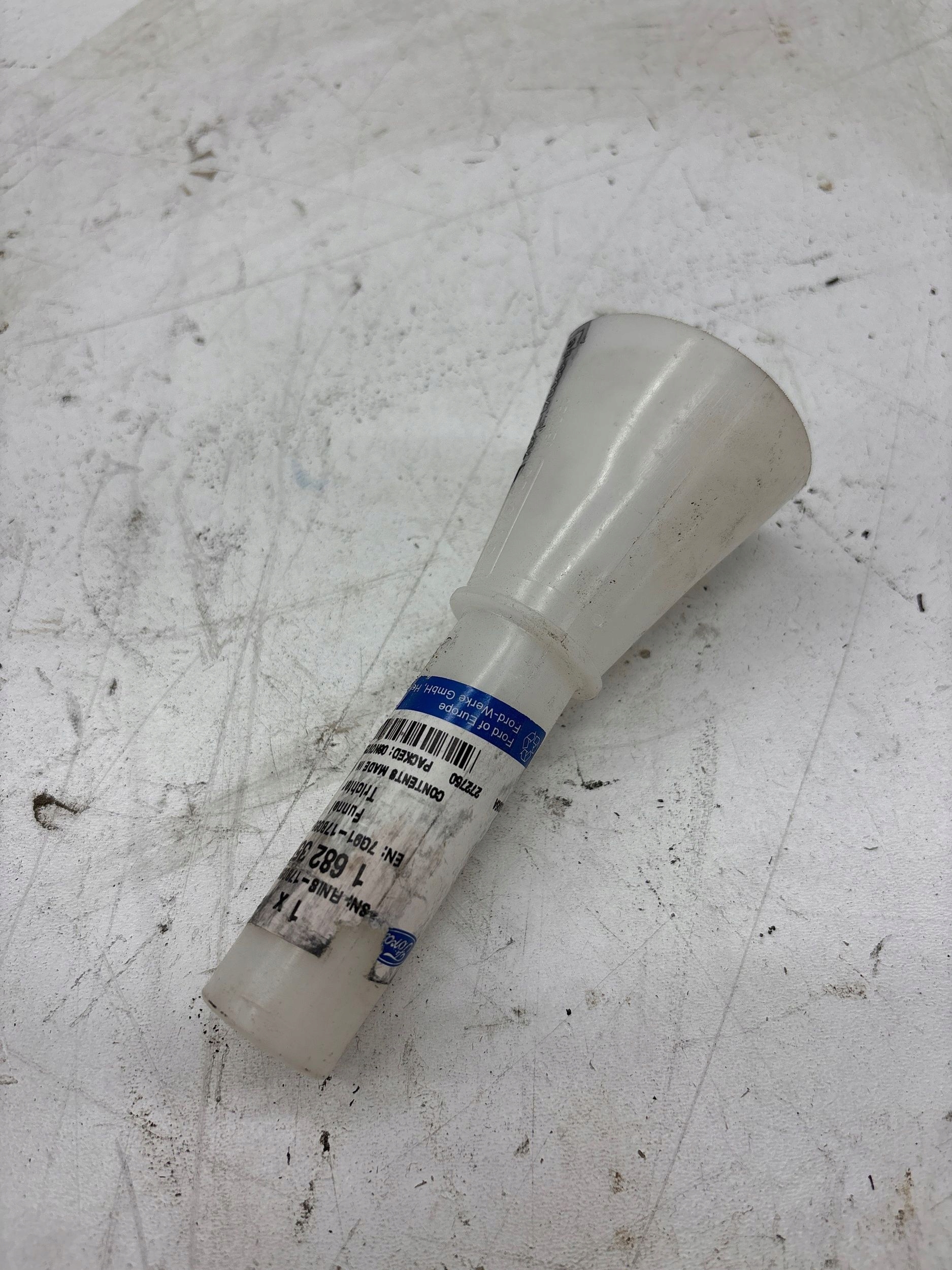 Ford Focus 2013 Rurka wlewu płynu do spryskiwaczy szyb