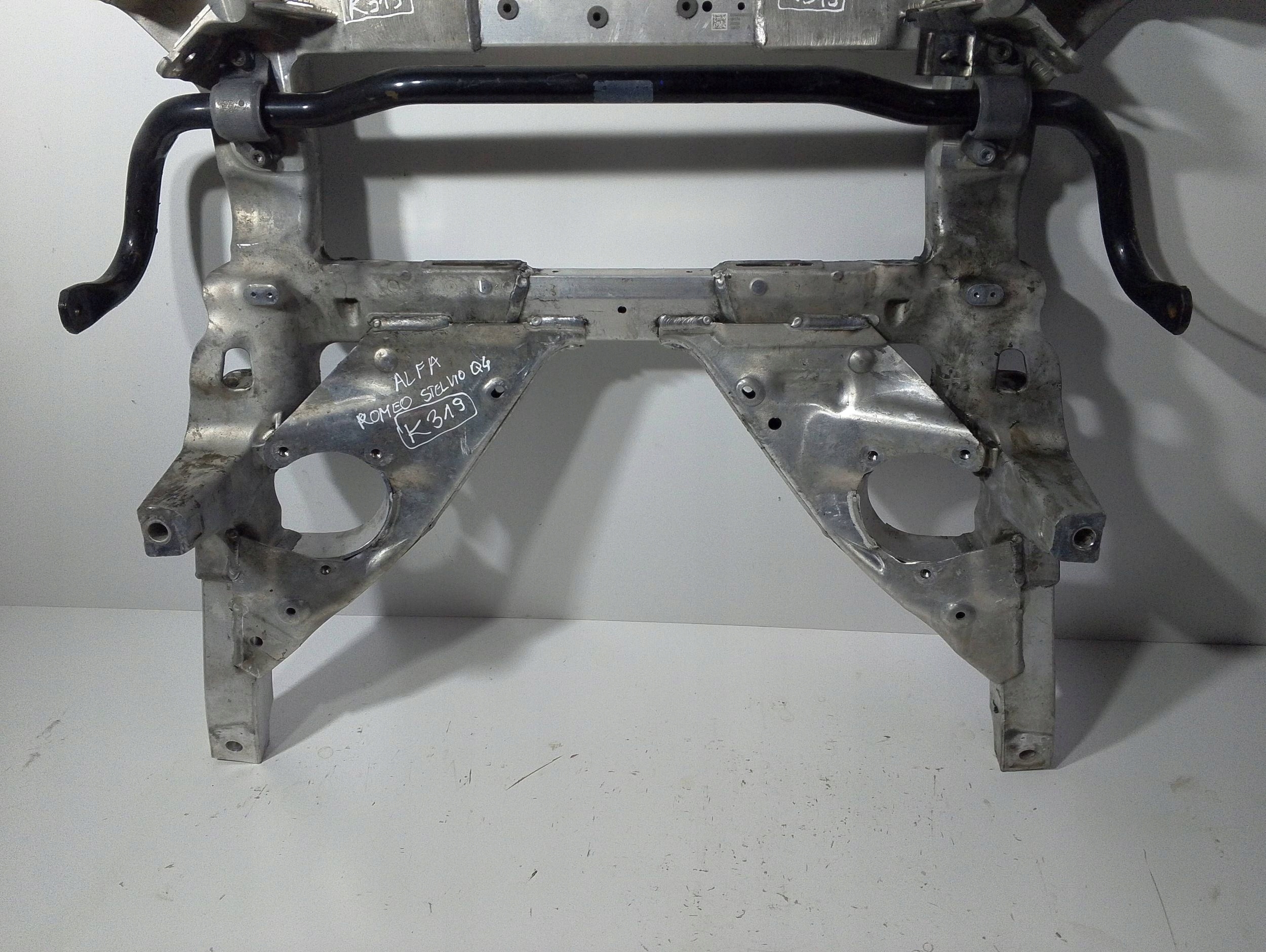 Alfa Romeo Stelvio axle beam front 00505505910 (K319)