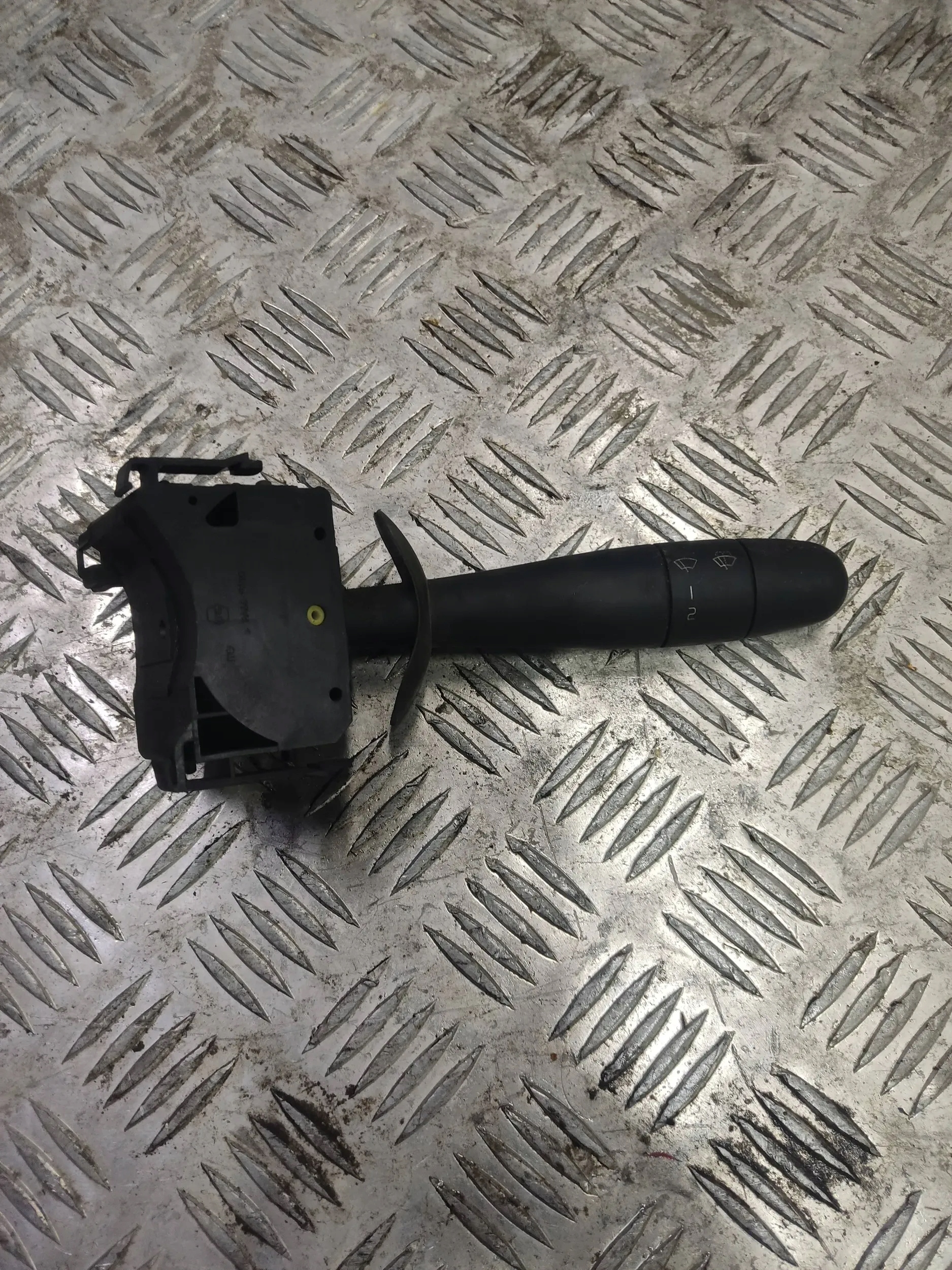 PRZEŁĄCZNIK WYCIERACZEK RENAULT TRAFIC OPEL VIVARO II 7700312984