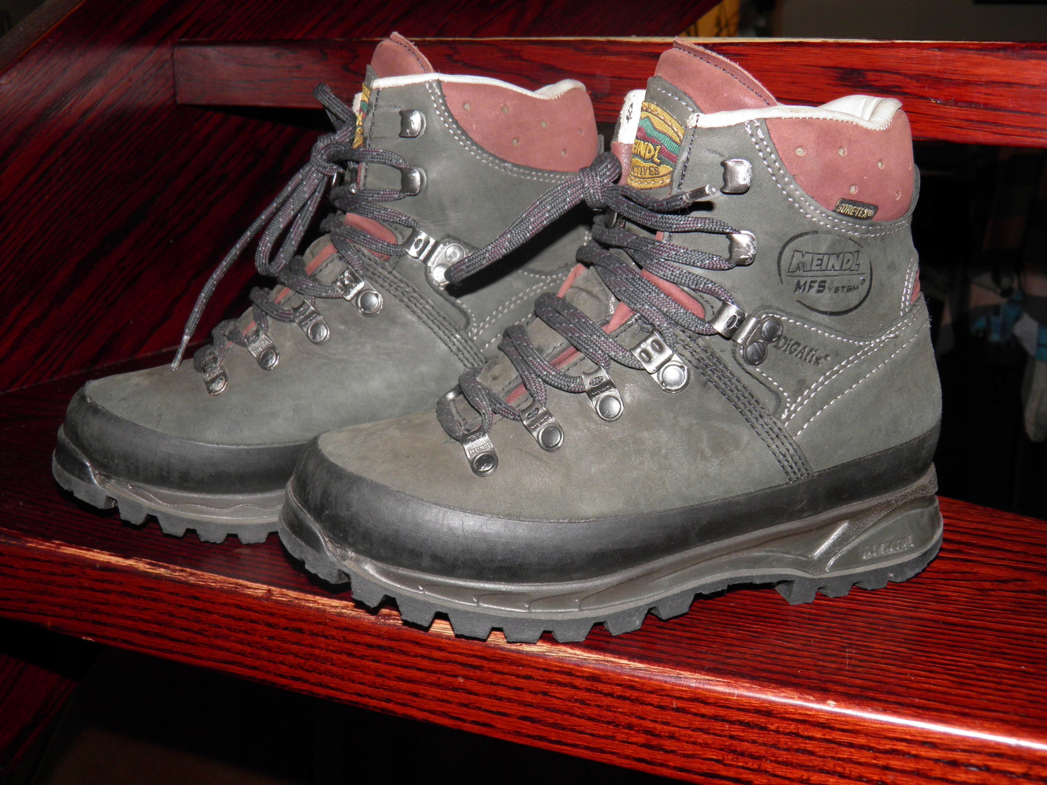 MEINDL ISLAND GORE-TEX SKÓRA R_37 UK 4 Marka Meindl