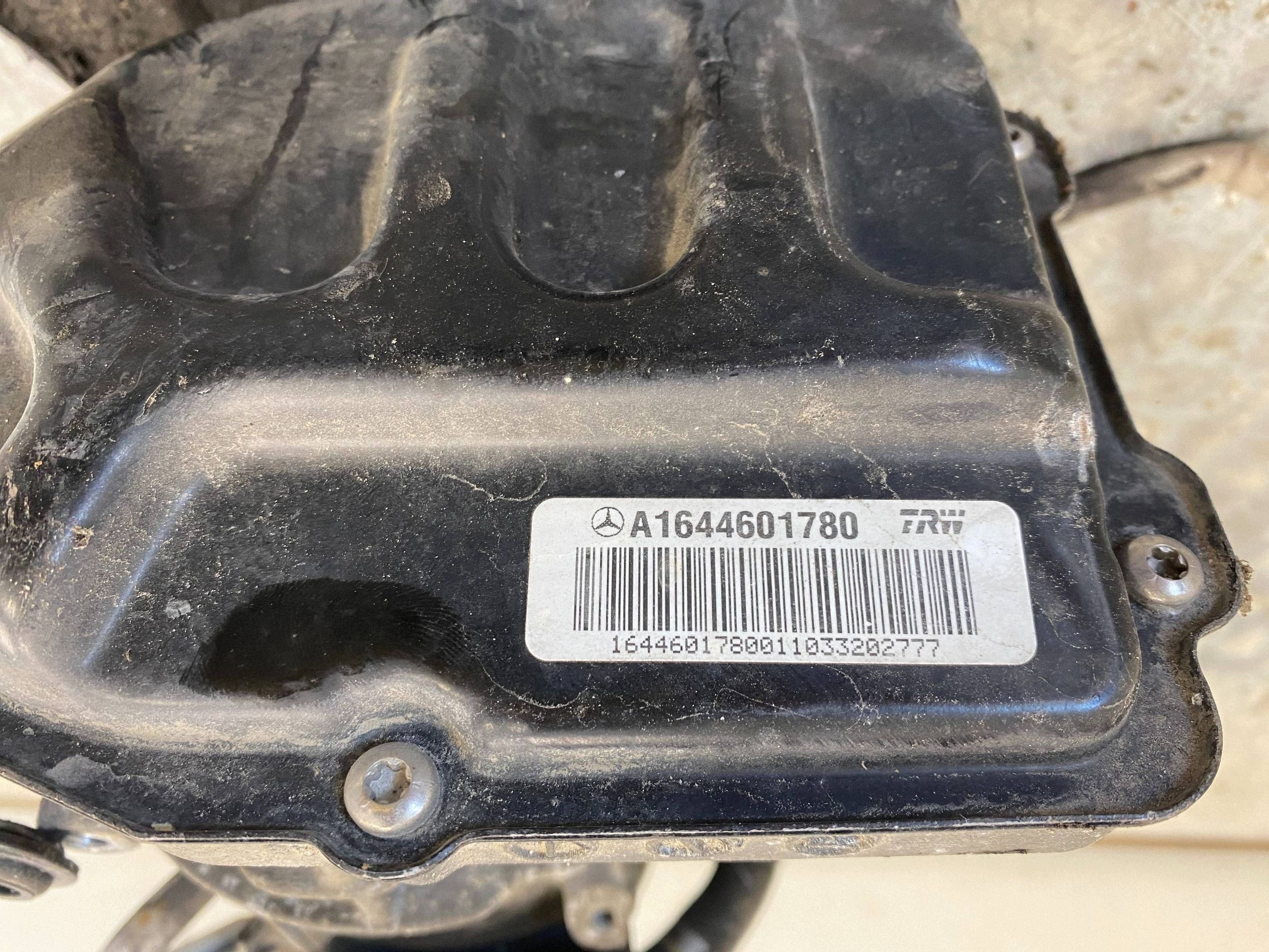 MERCEDES ML W164 servo pump A1644601780