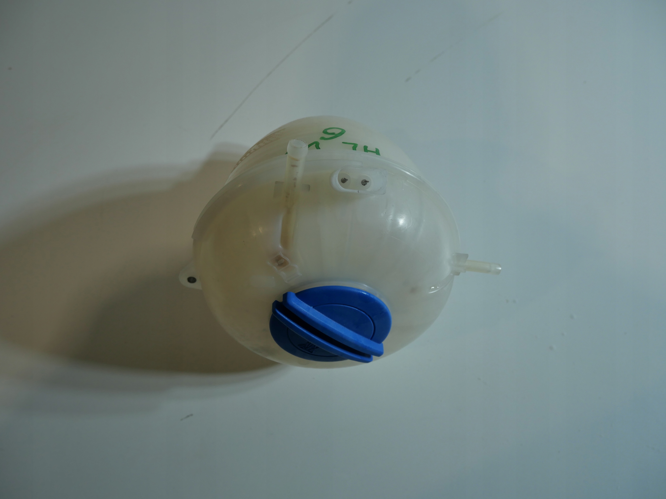 VW T6 water tank 7E0121407B