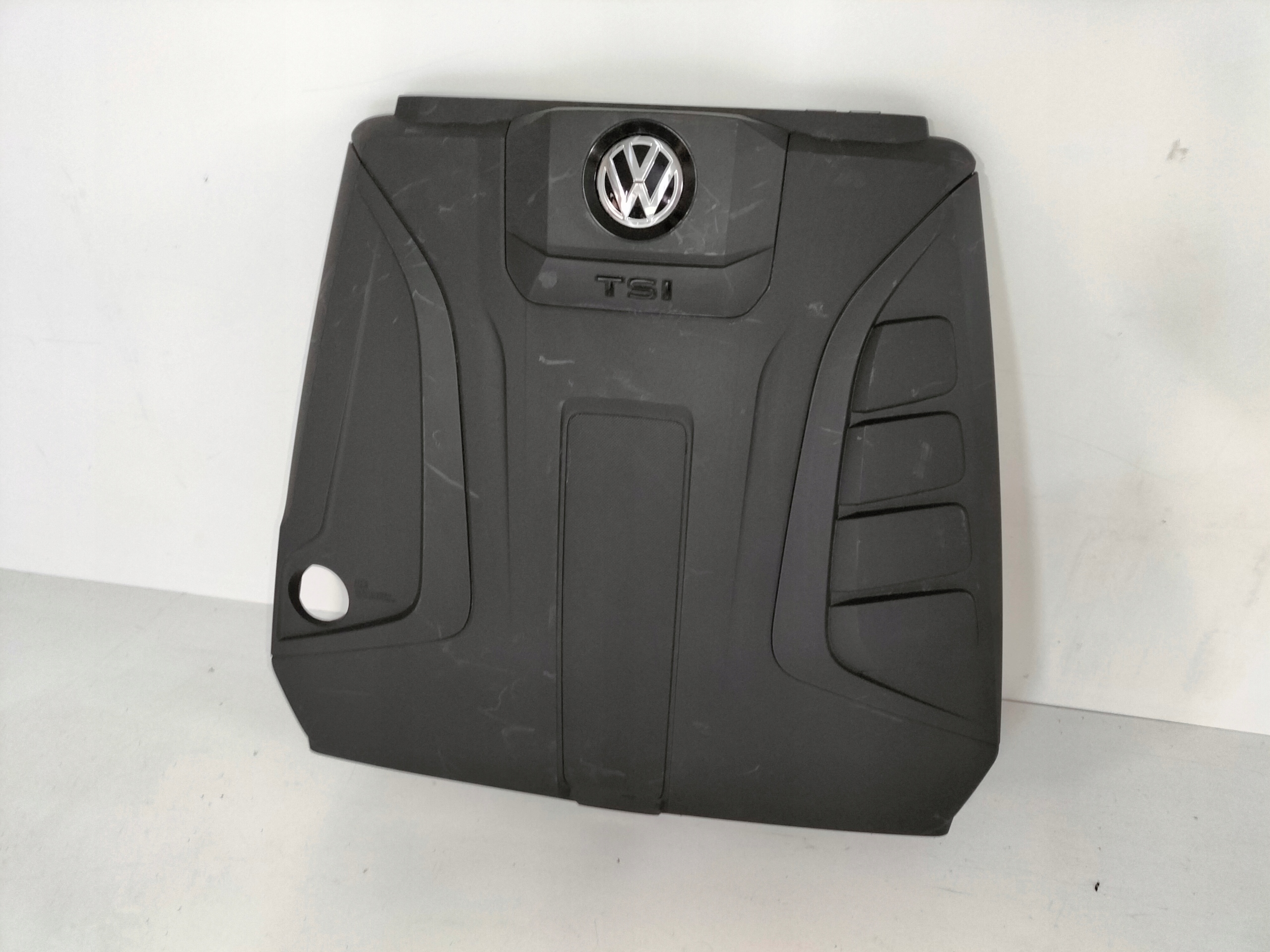 cover cover for engine VW TOUAREG III 18- TSI