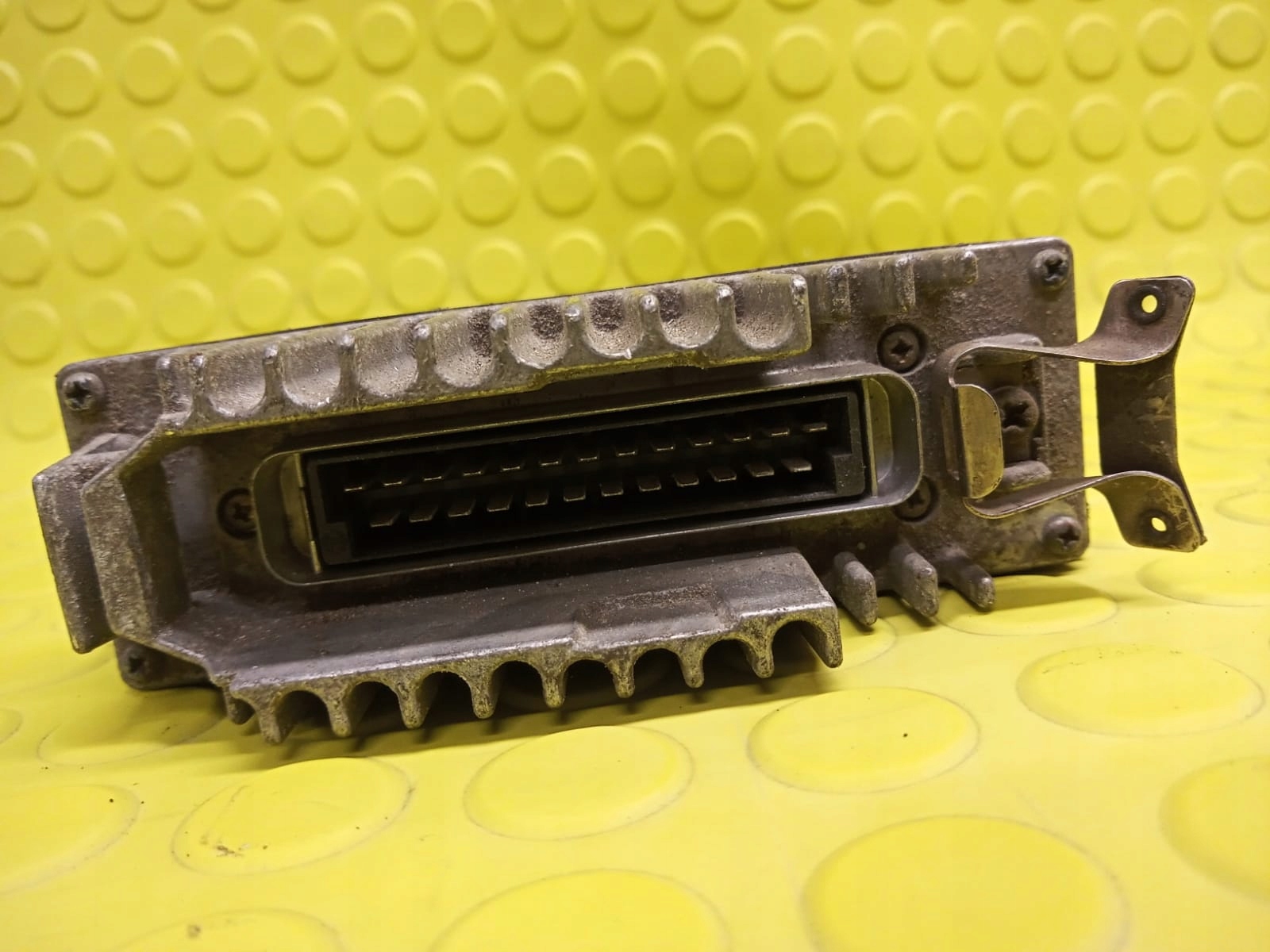 MERCEDES 190 control unit computer of the engine 0280800160